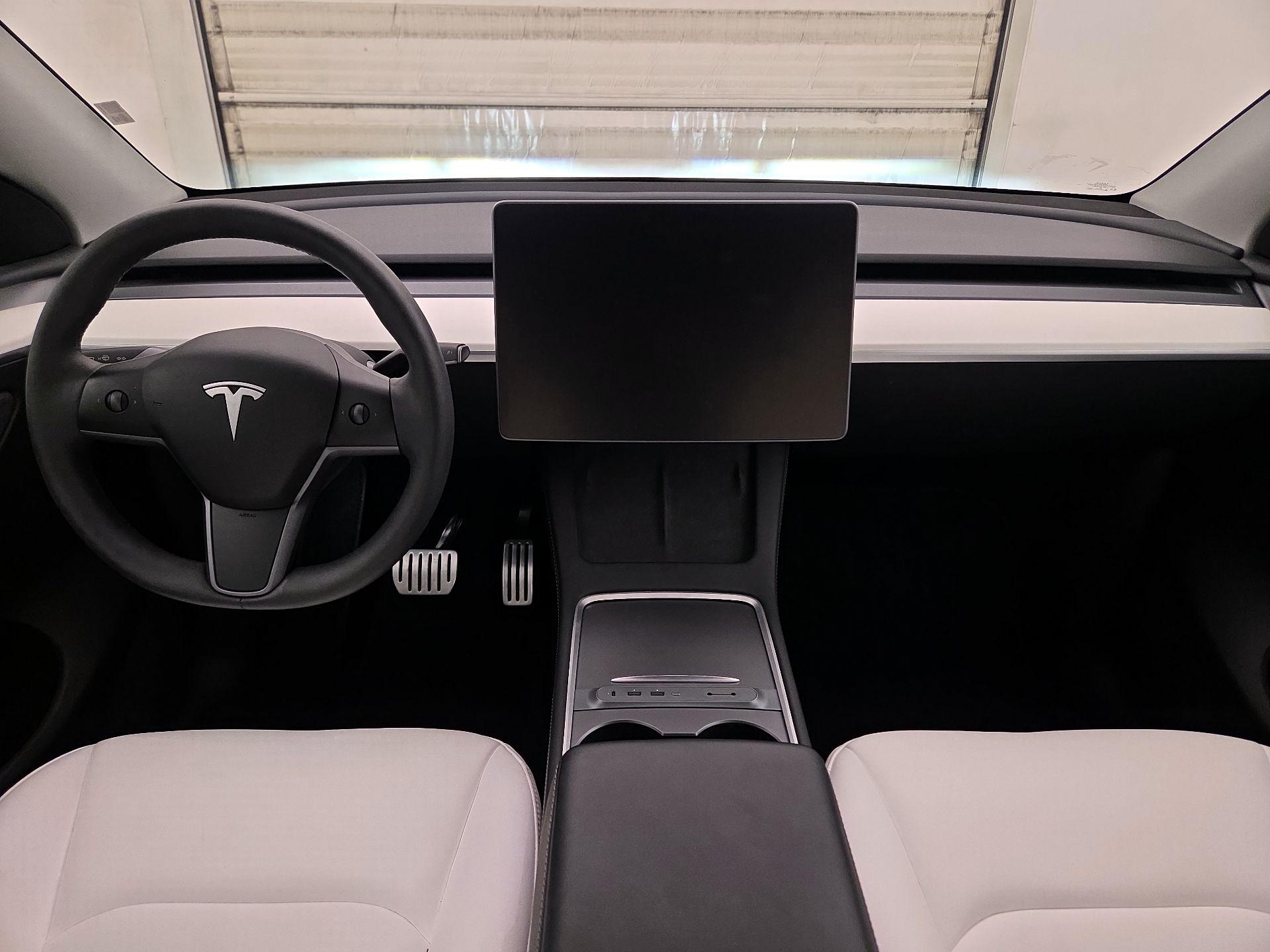 Thumbnail: 2023 Tesla Model Y - 9