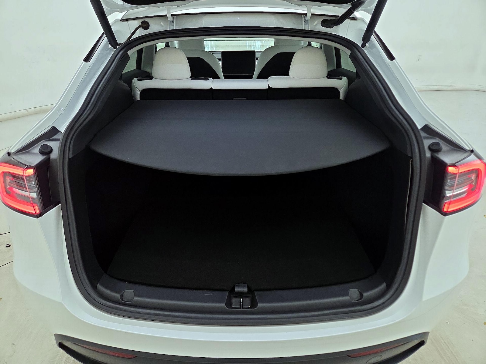 2023 Tesla Model Y Performance - Photo 22