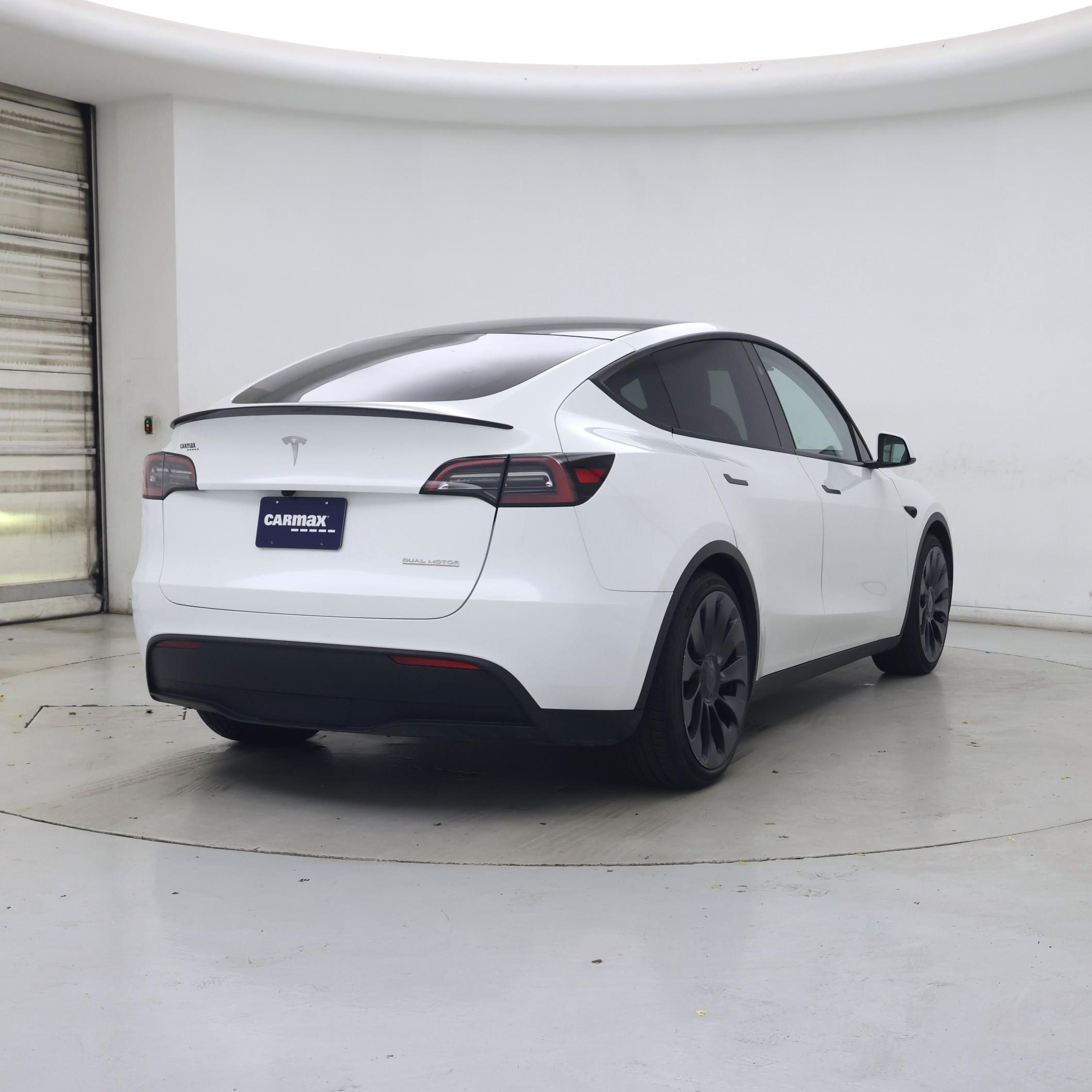 Thumbnail: 2023 Tesla Model Y - 8