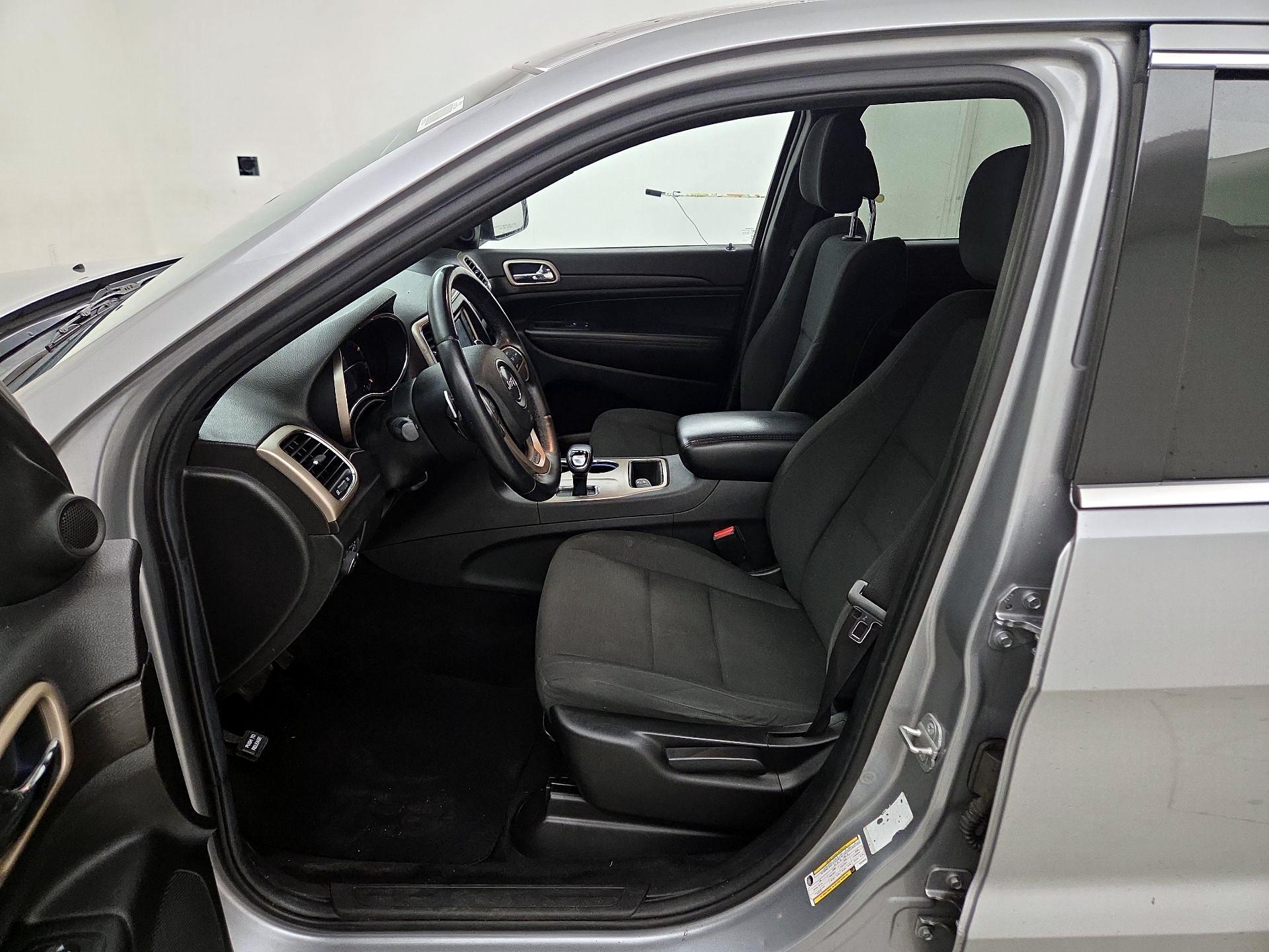 Thumbnail: 2014 Jeep Grand Cherokee - 11