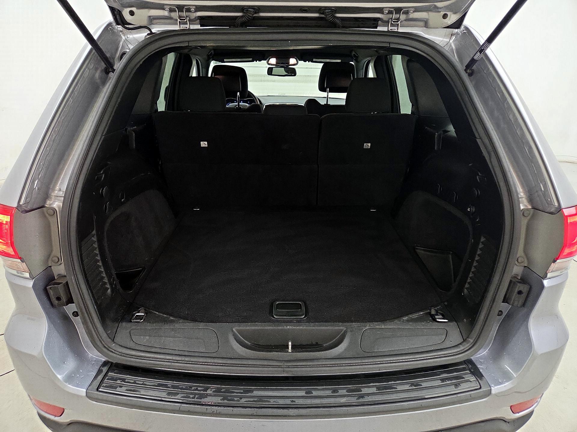 Thumbnail: 2014 Jeep Grand Cherokee - 19