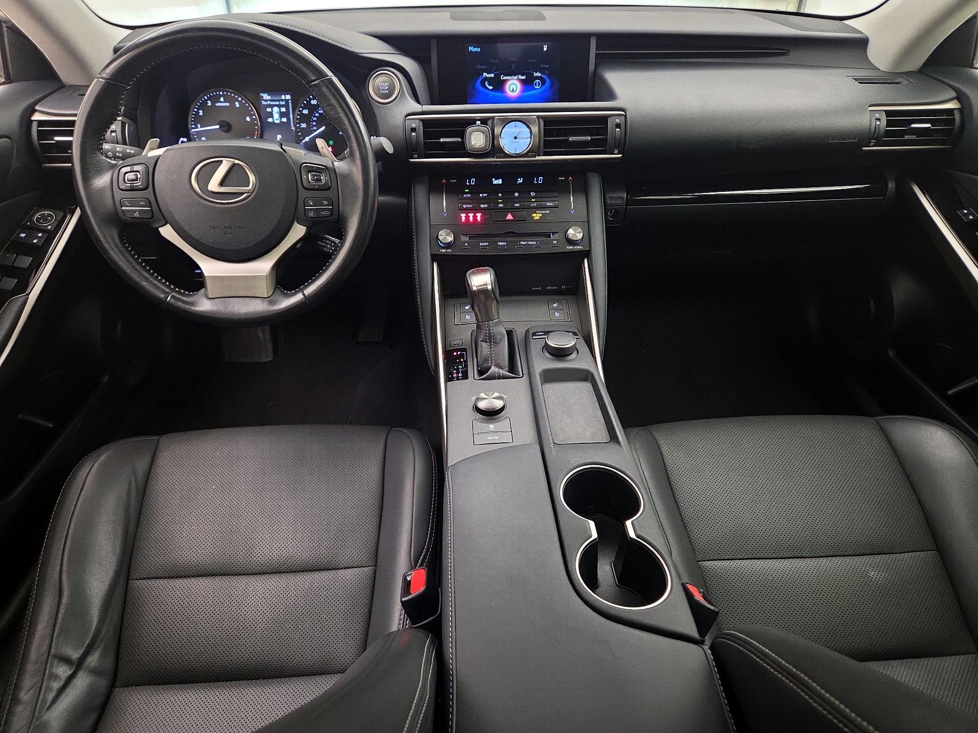 Thumbnail: 2017 Lexus IS - 9