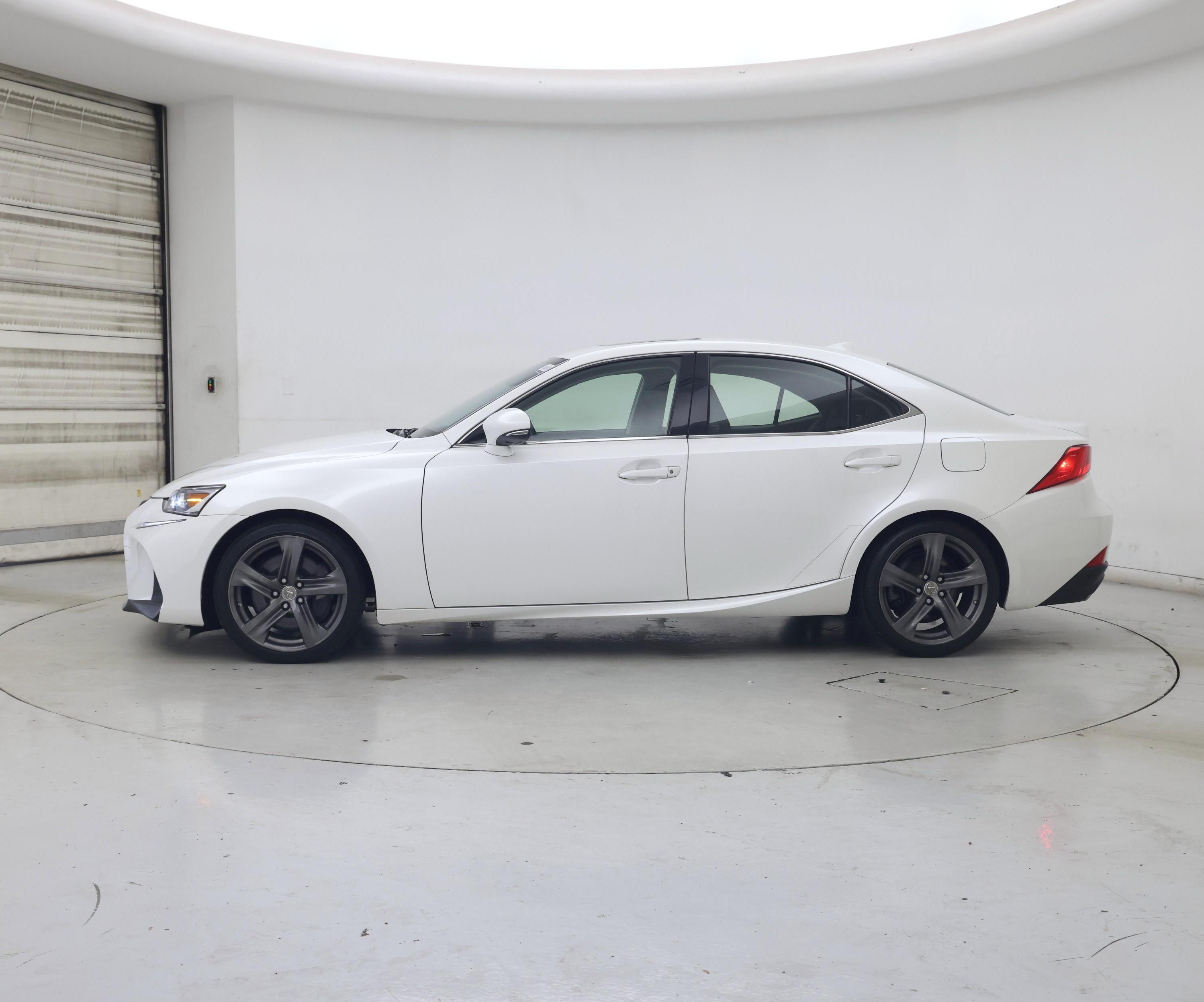 Thumbnail: 2017 Lexus IS - 3