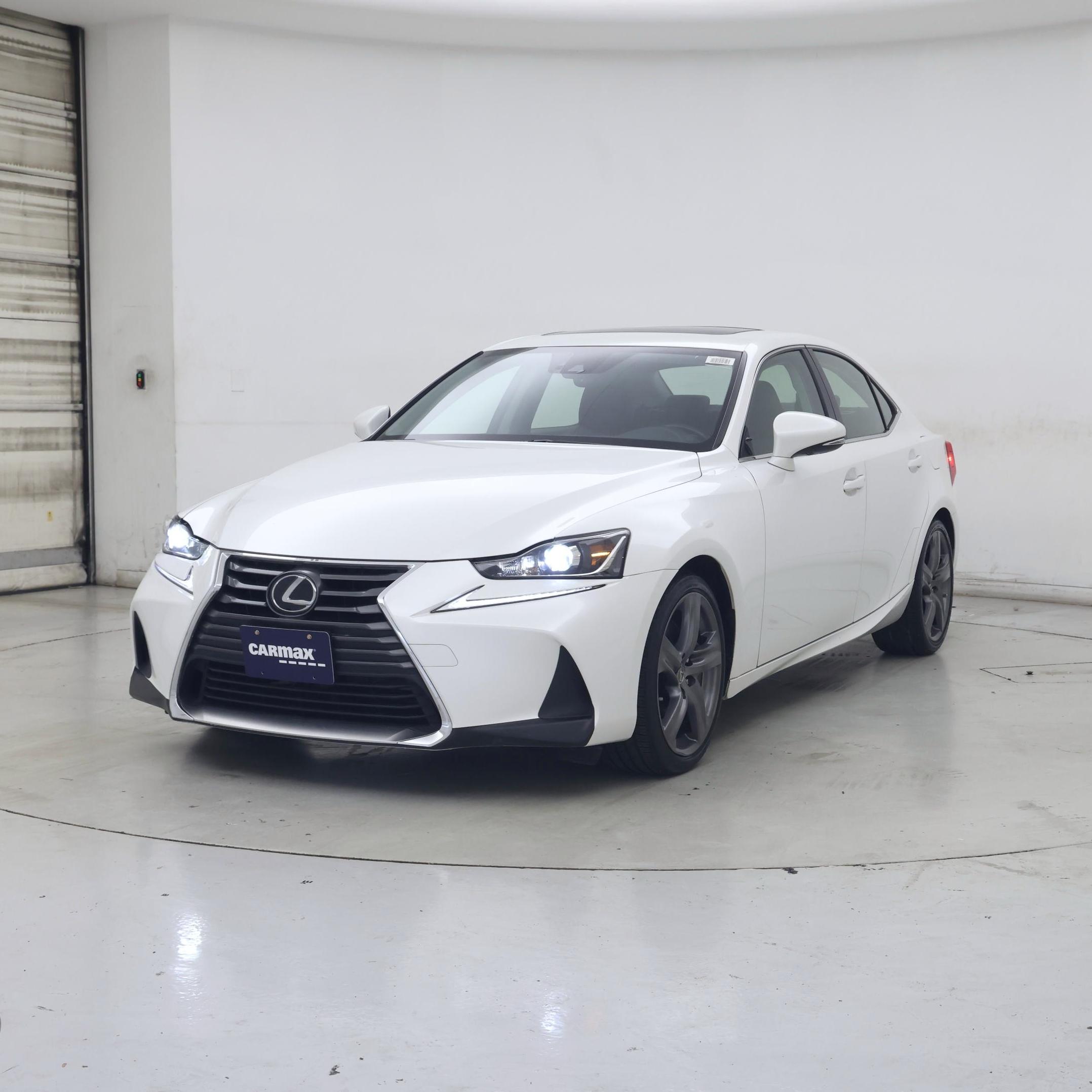 Thumbnail: 2017 Lexus IS - 4