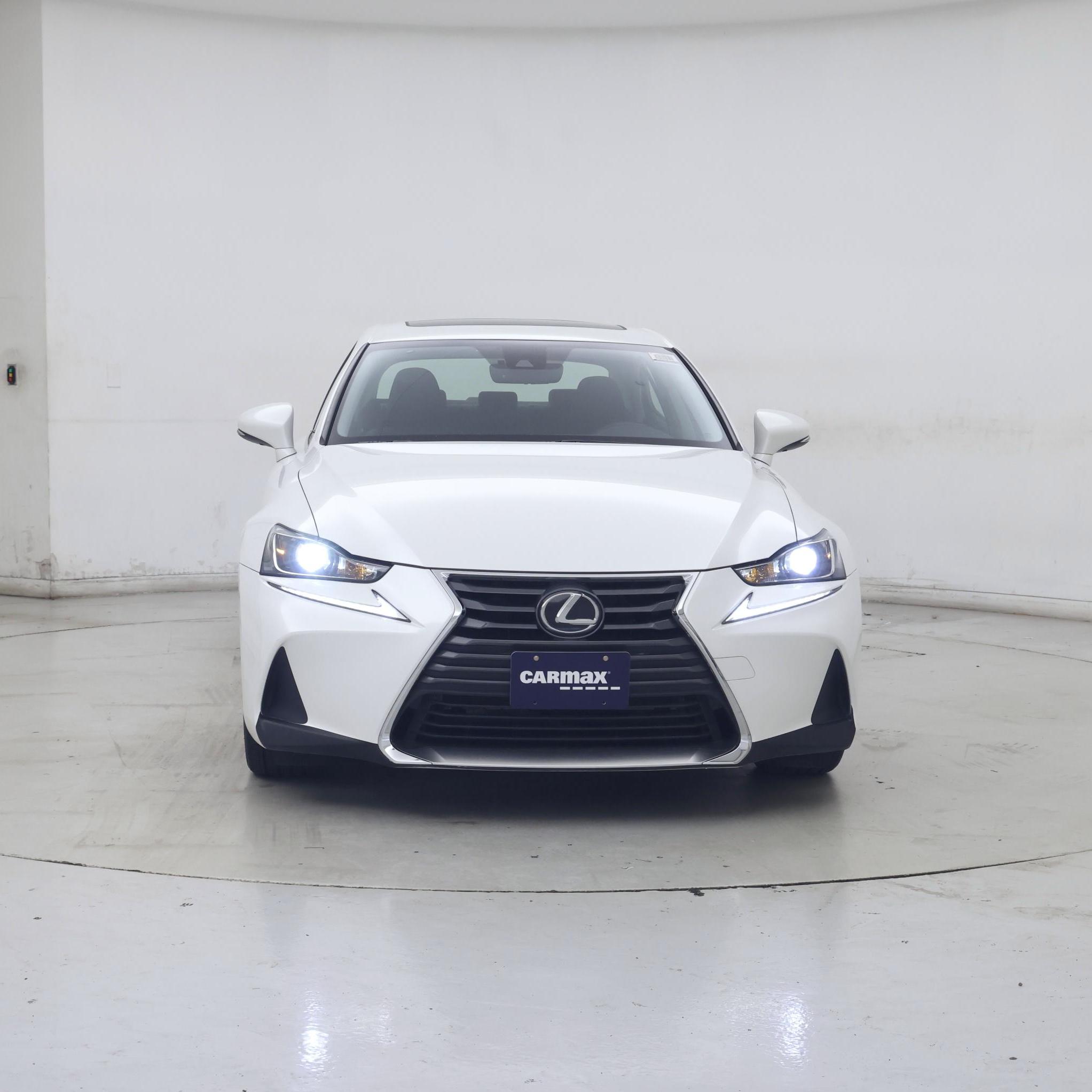 Thumbnail: 2017 Lexus IS - 5