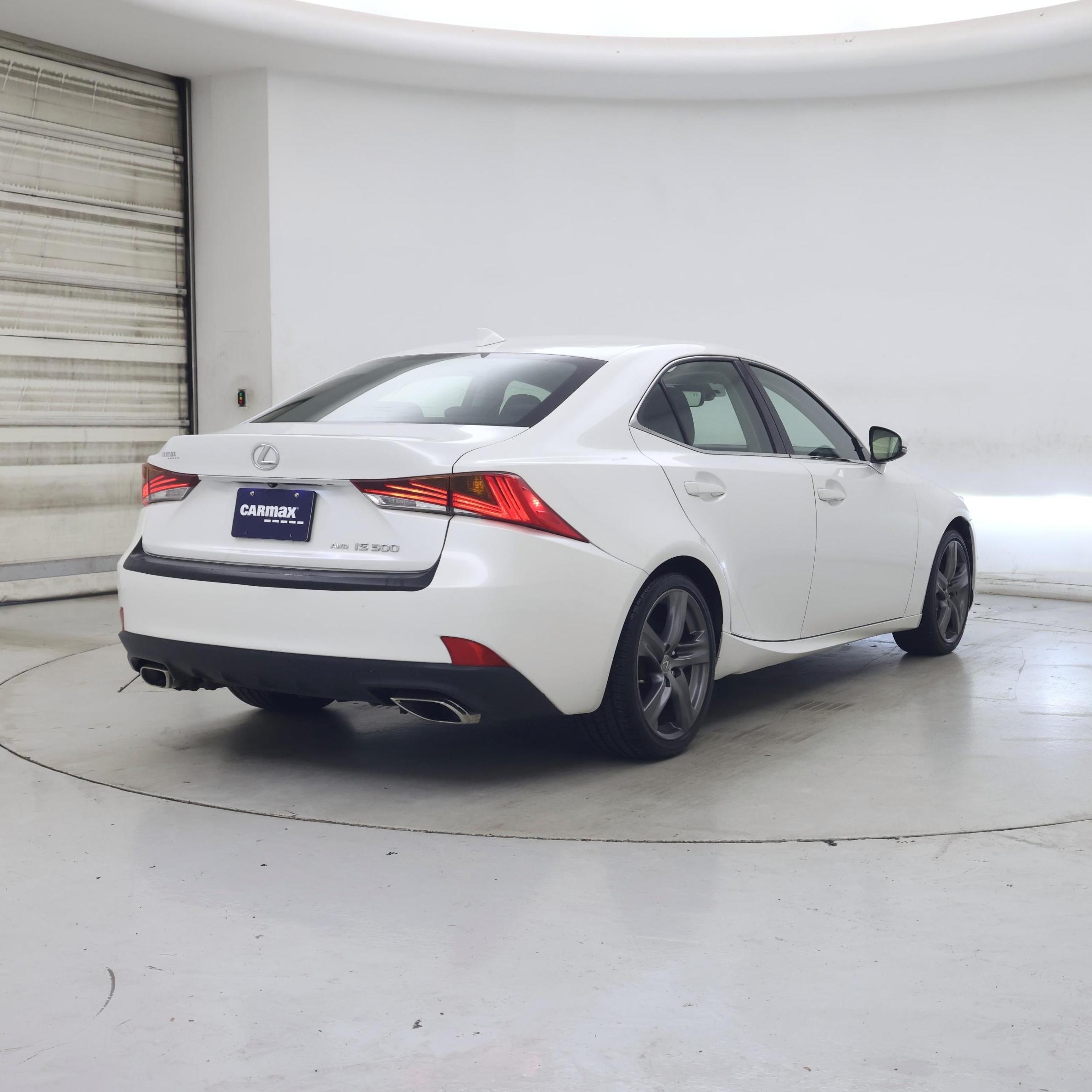Thumbnail: 2017 Lexus IS - 8