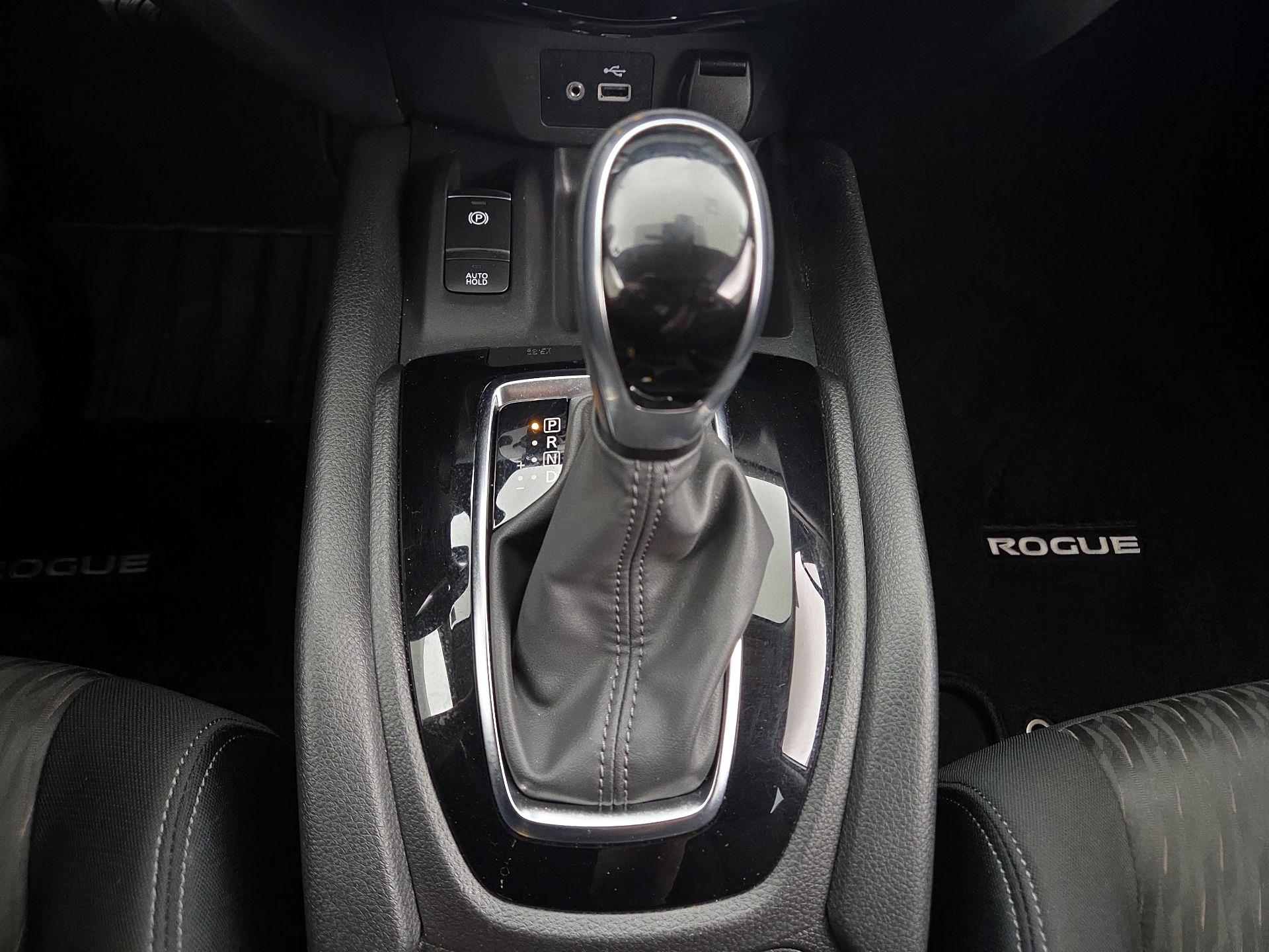 Thumbnail: 2020 Nissan Rogue - 18