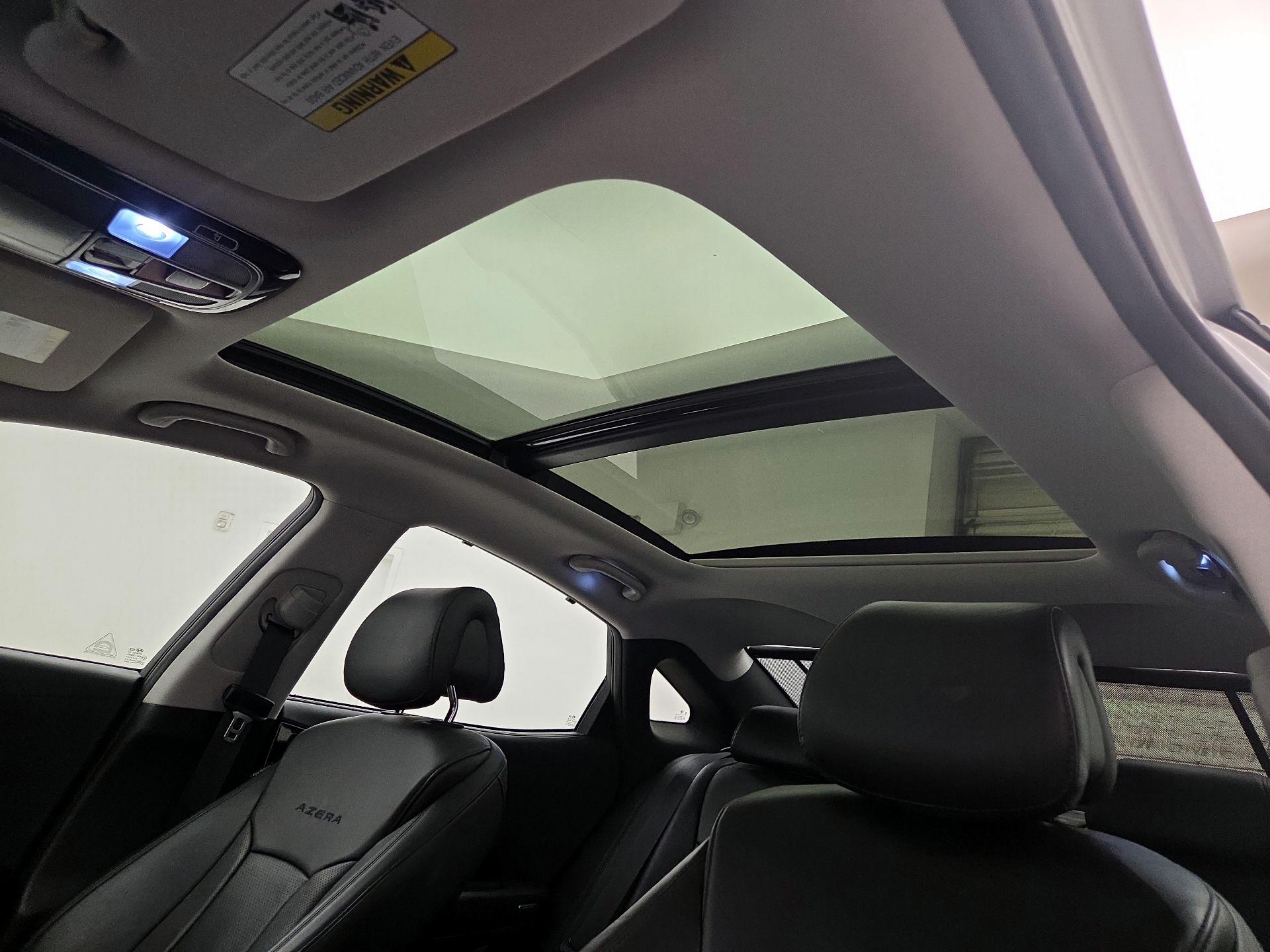 Thumbnail: 2017 Hyundai Azera - 20