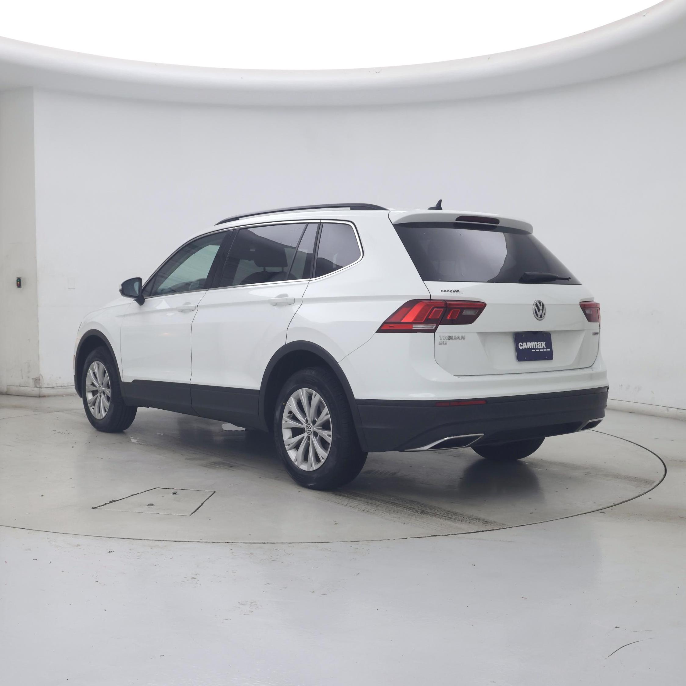 Thumbnail: 2019 Volkswagen Tiguan - 2