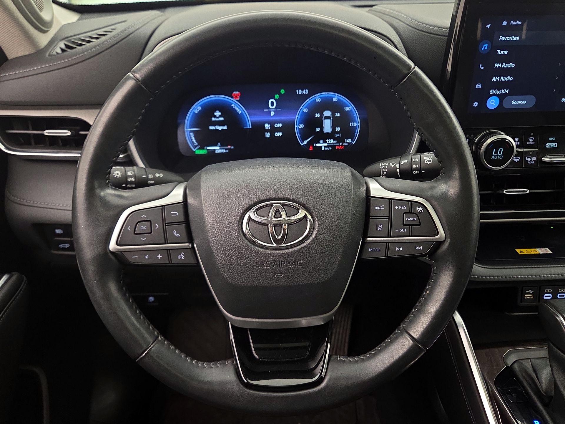 Thumbnail: 2023 Toyota Highlander - 10