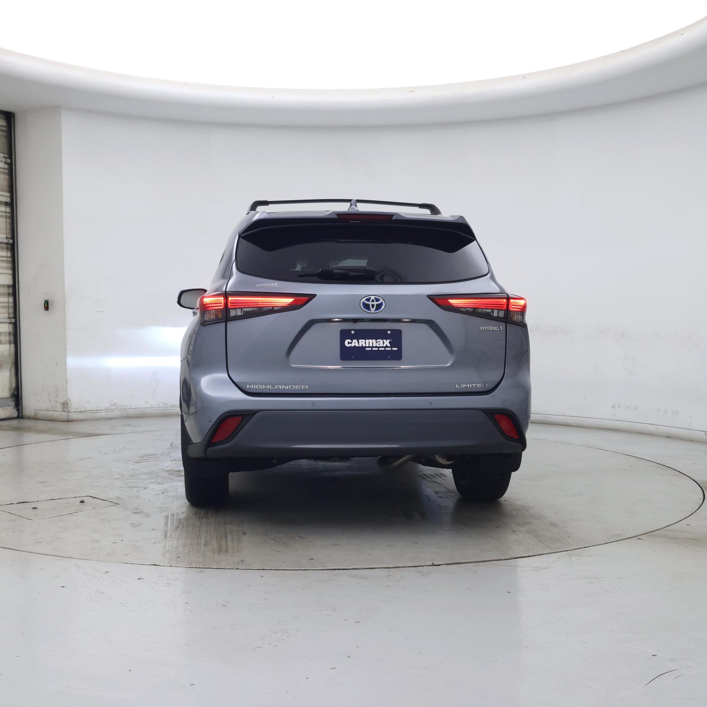 Thumbnail: 2023 Toyota Highlander - 6