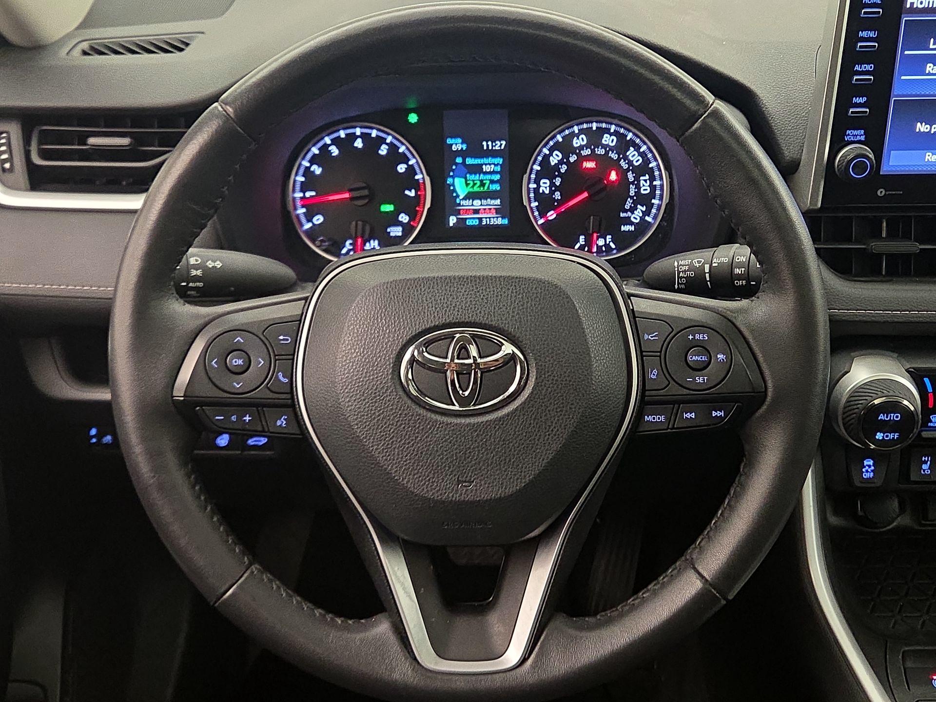 Thumbnail: 2022 Toyota RAV4 - 10