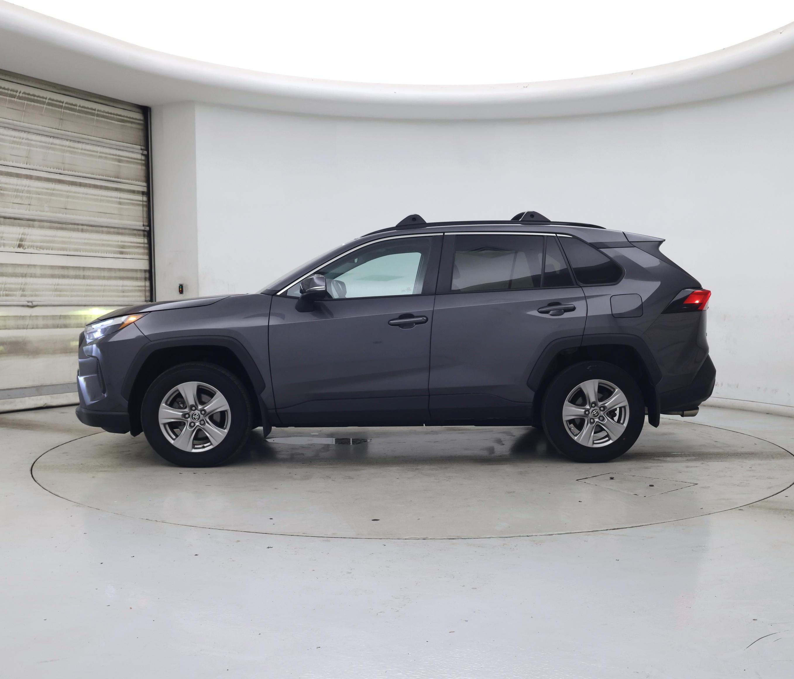 Thumbnail: 2022 Toyota RAV4 - 3