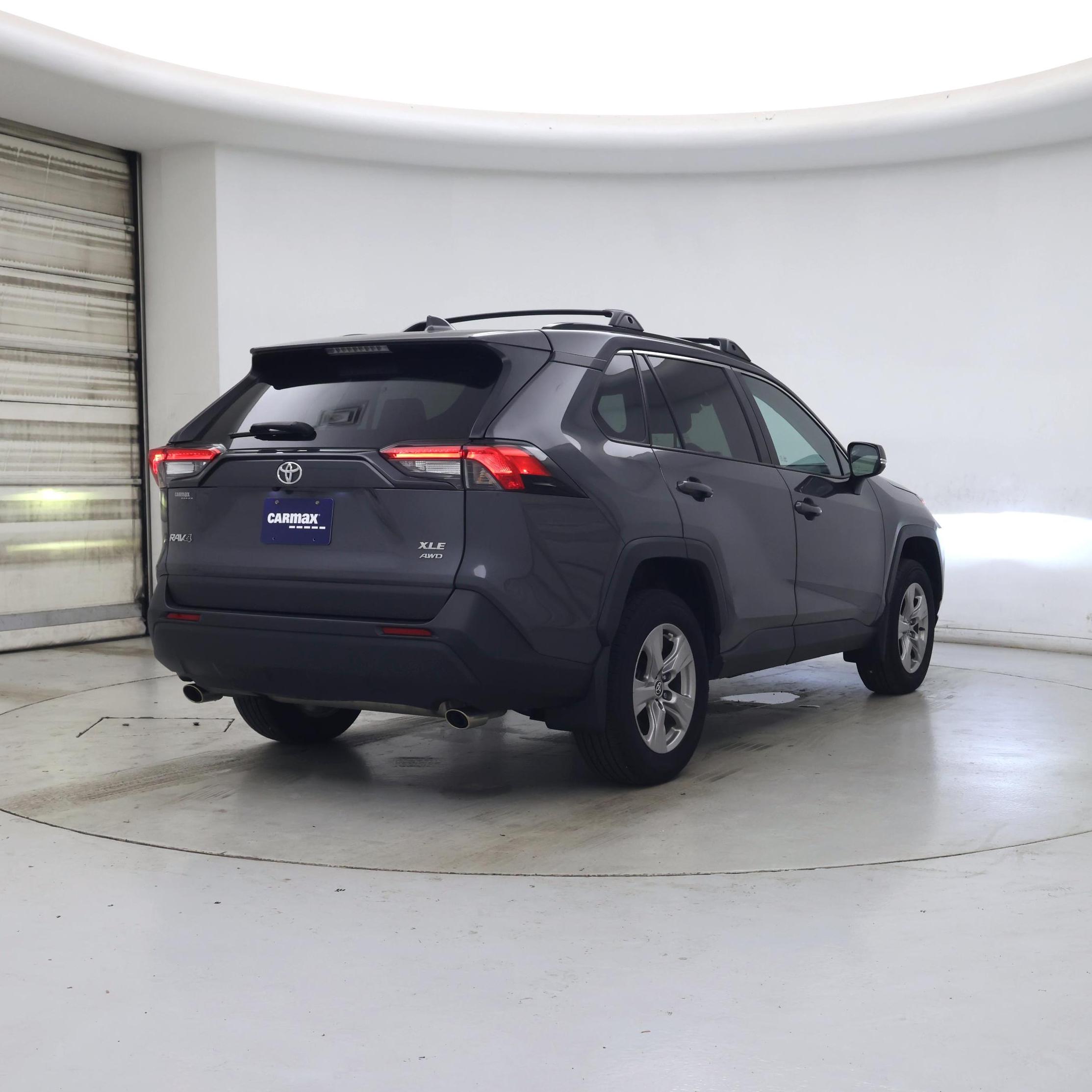Thumbnail: 2022 Toyota RAV4 - 8
