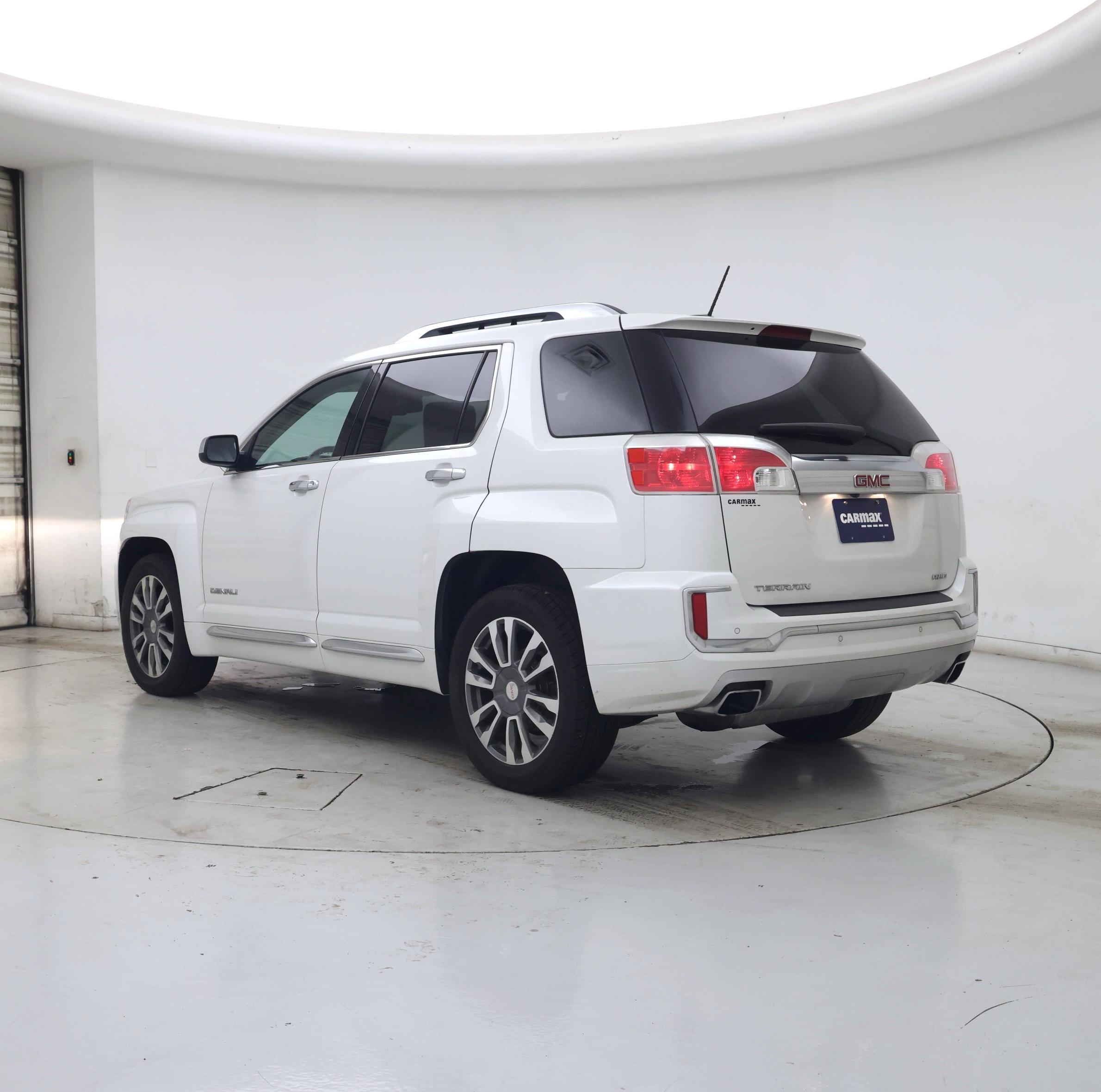Thumbnail: 2017 GMC Terrain - 2