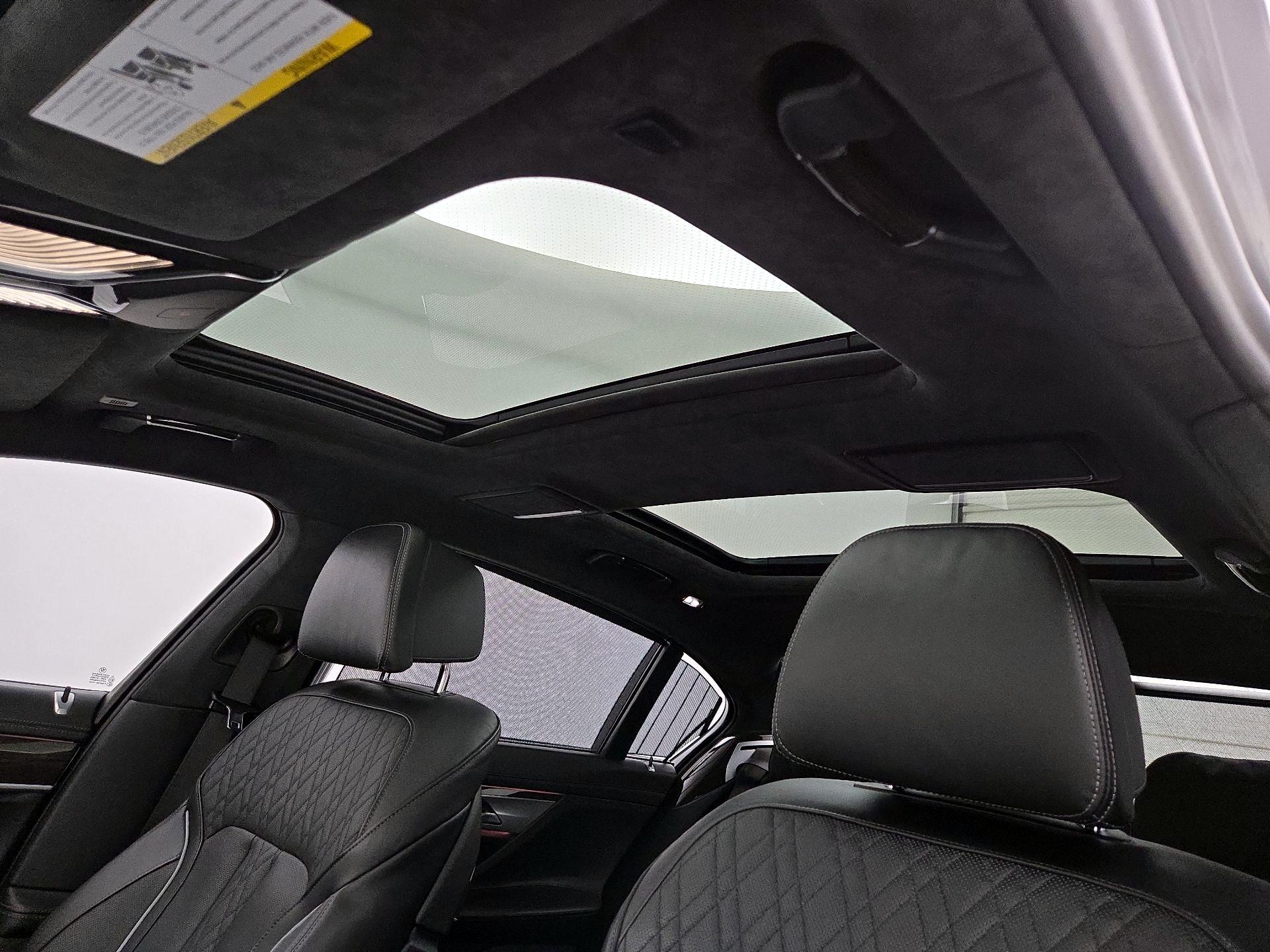 Thumbnail: 2021 BMW 7 Series - 20