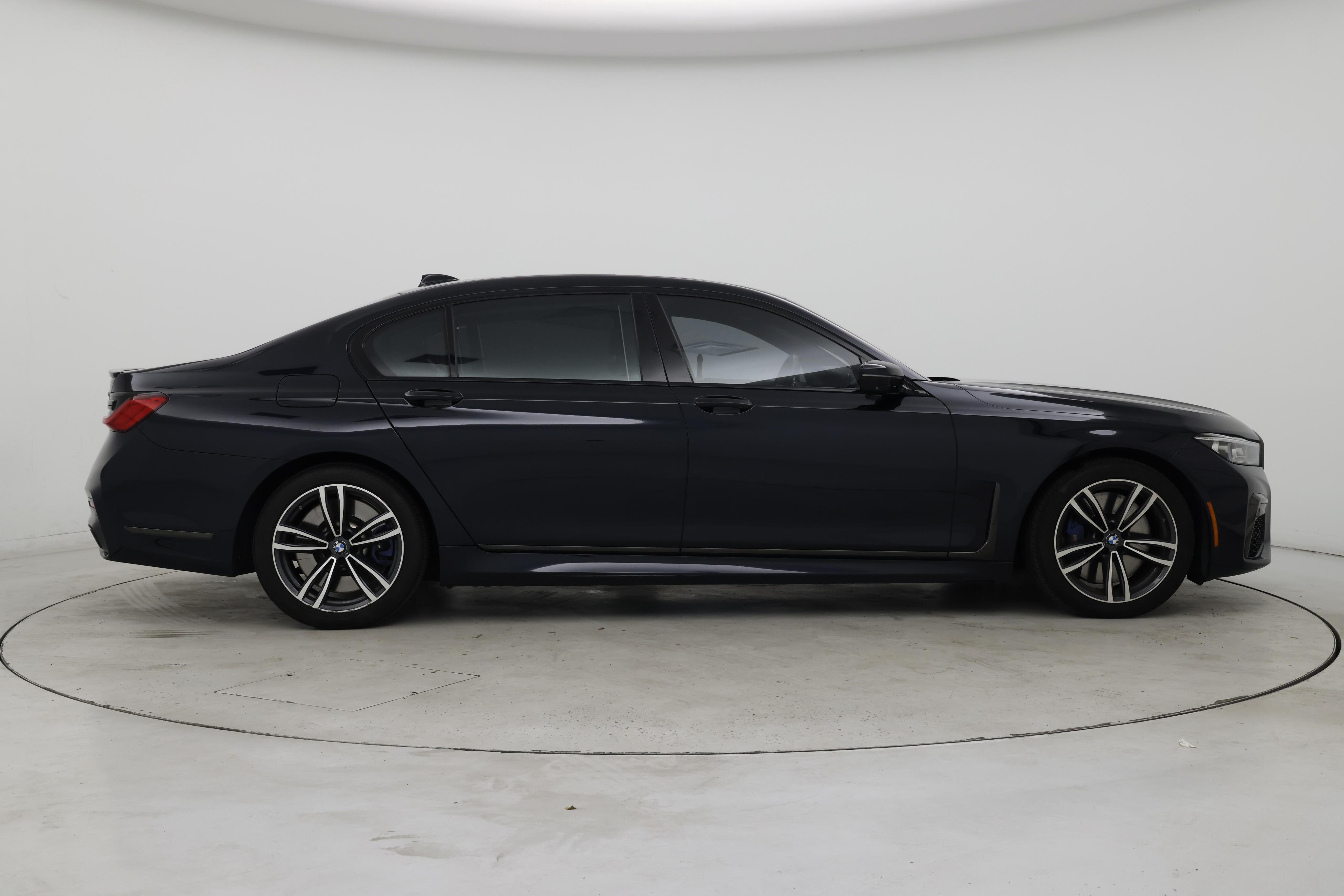 Thumbnail: 2021 BMW 7 Series - 7