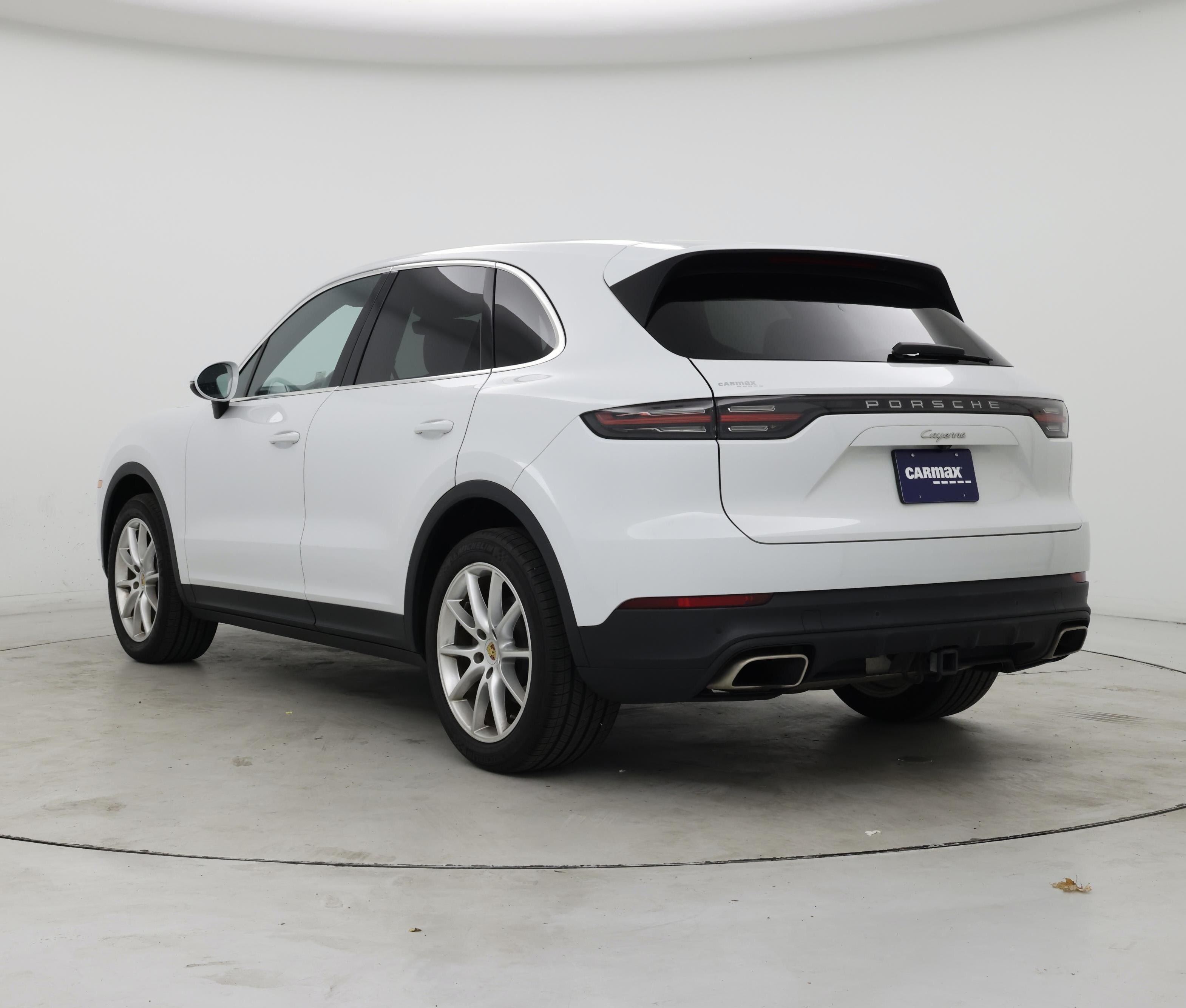 Thumbnail: 2020 Porsche Cayenne - 2