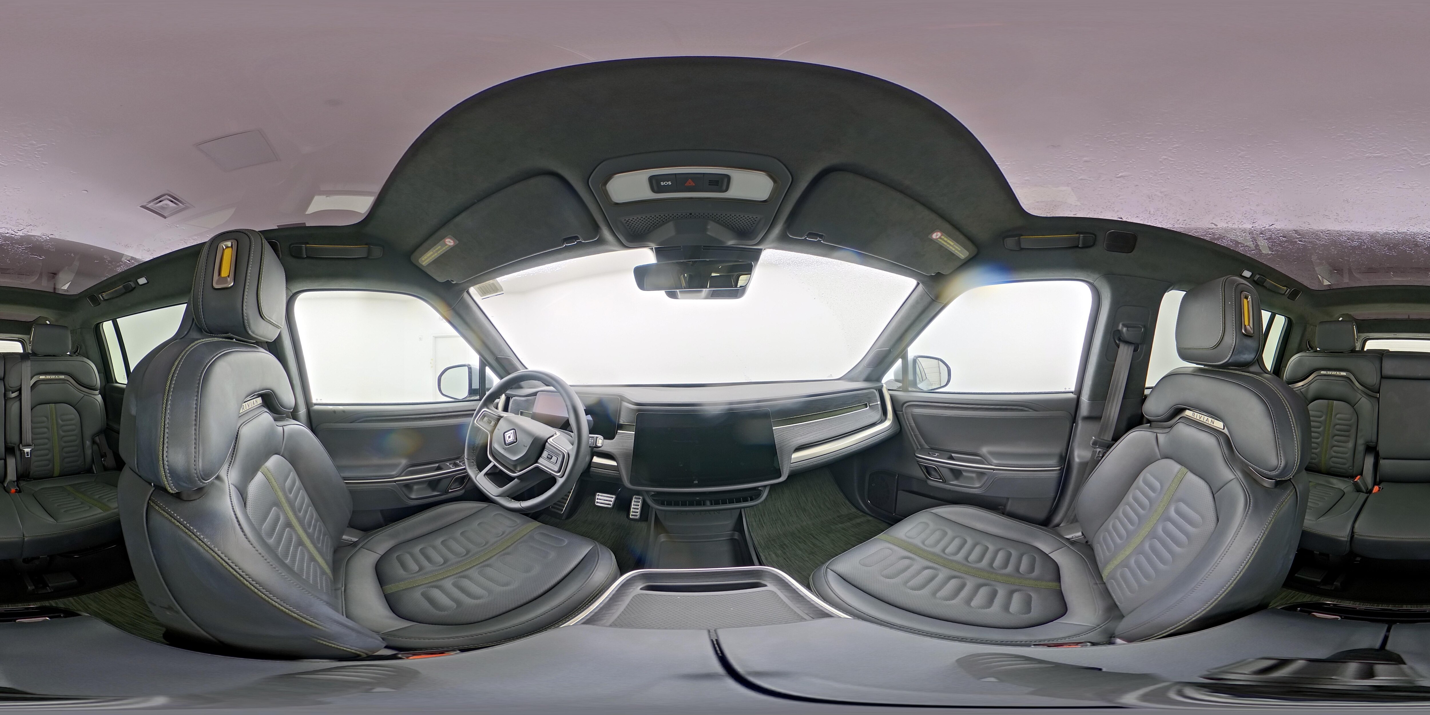 2024 Rivian R1S Adventure - Photo 26