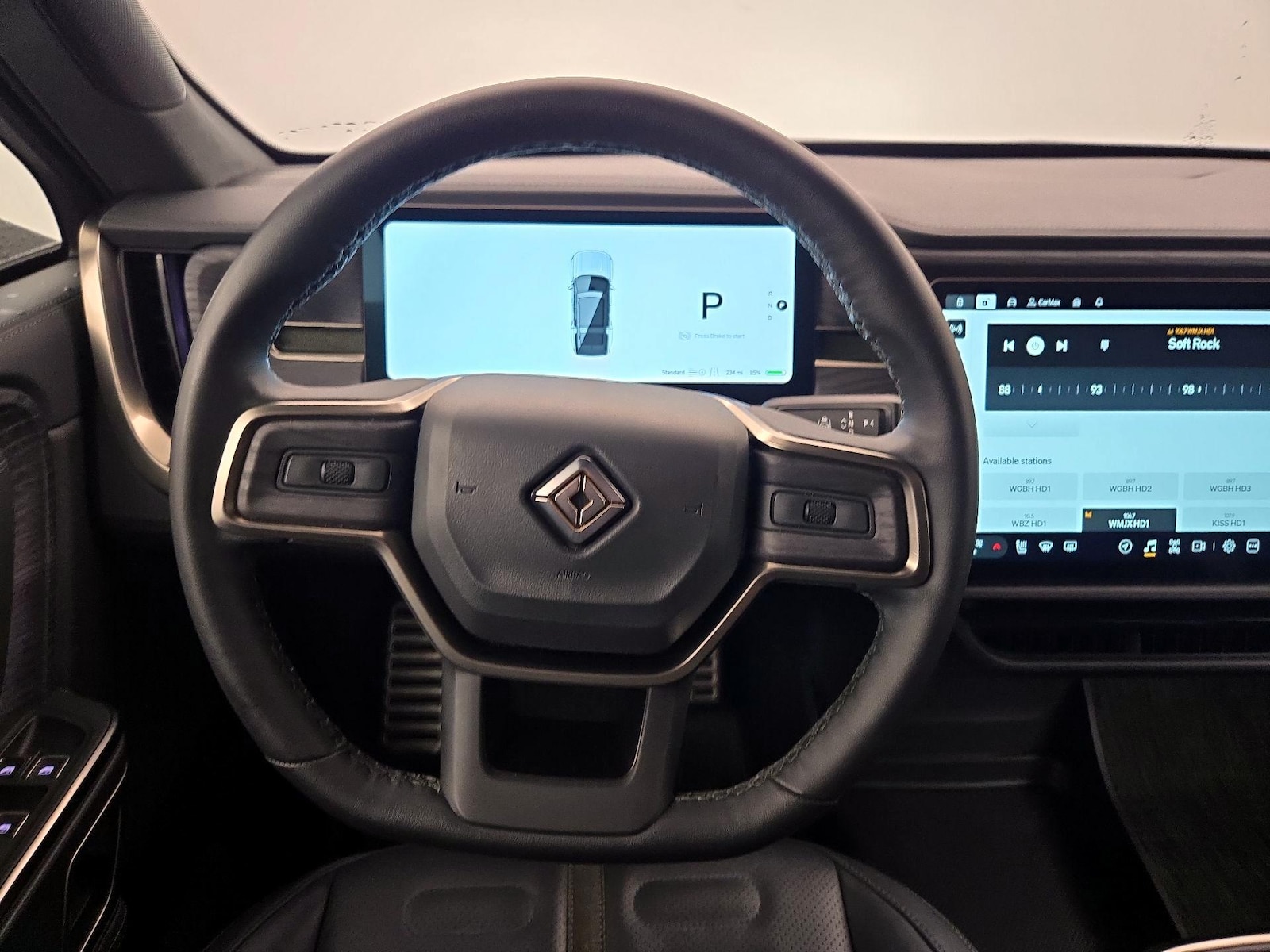 2024 Rivian R1S Adventure - Photo 11