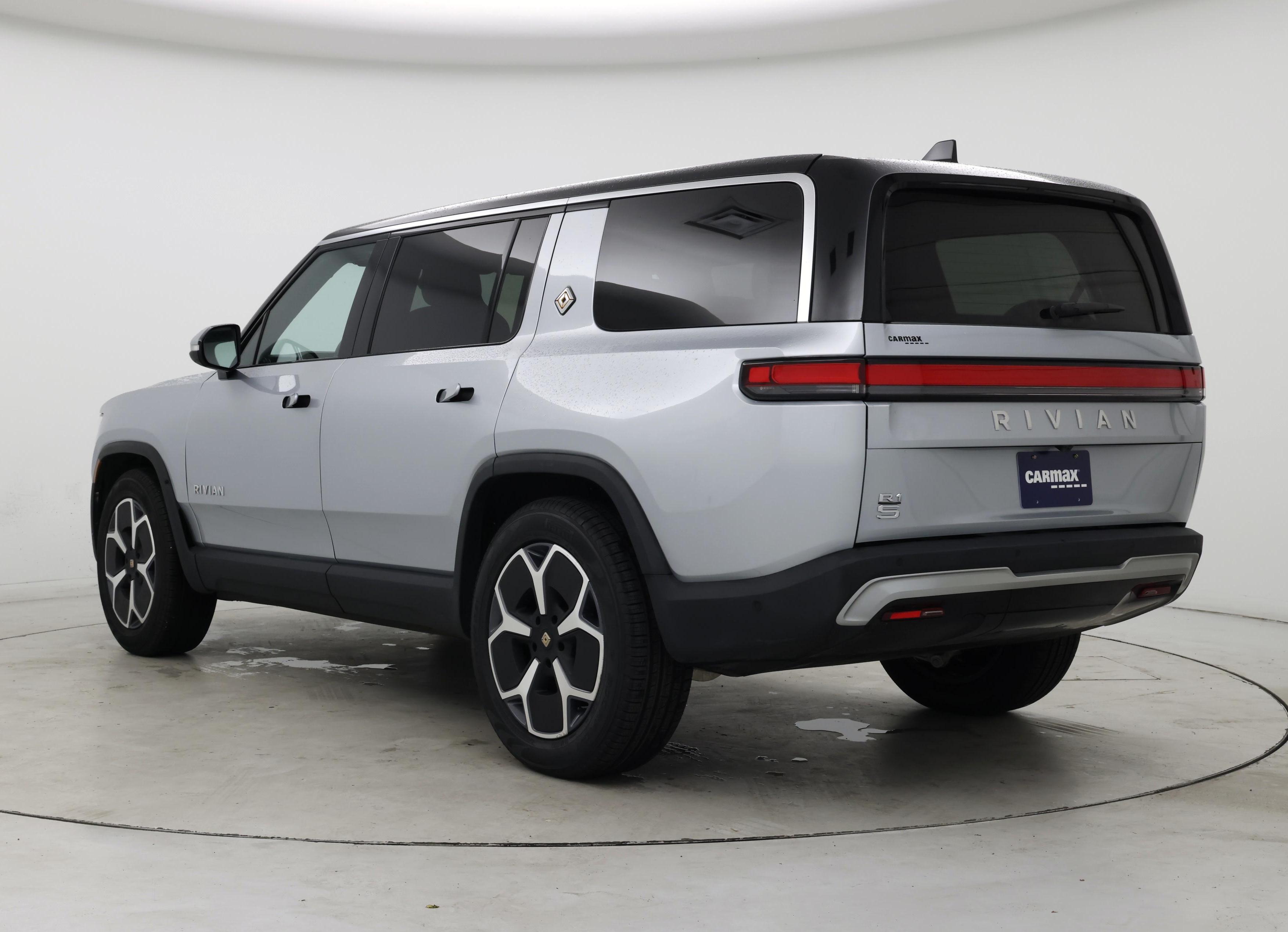 Thumbnail: 2024 Rivian R1S - 2
