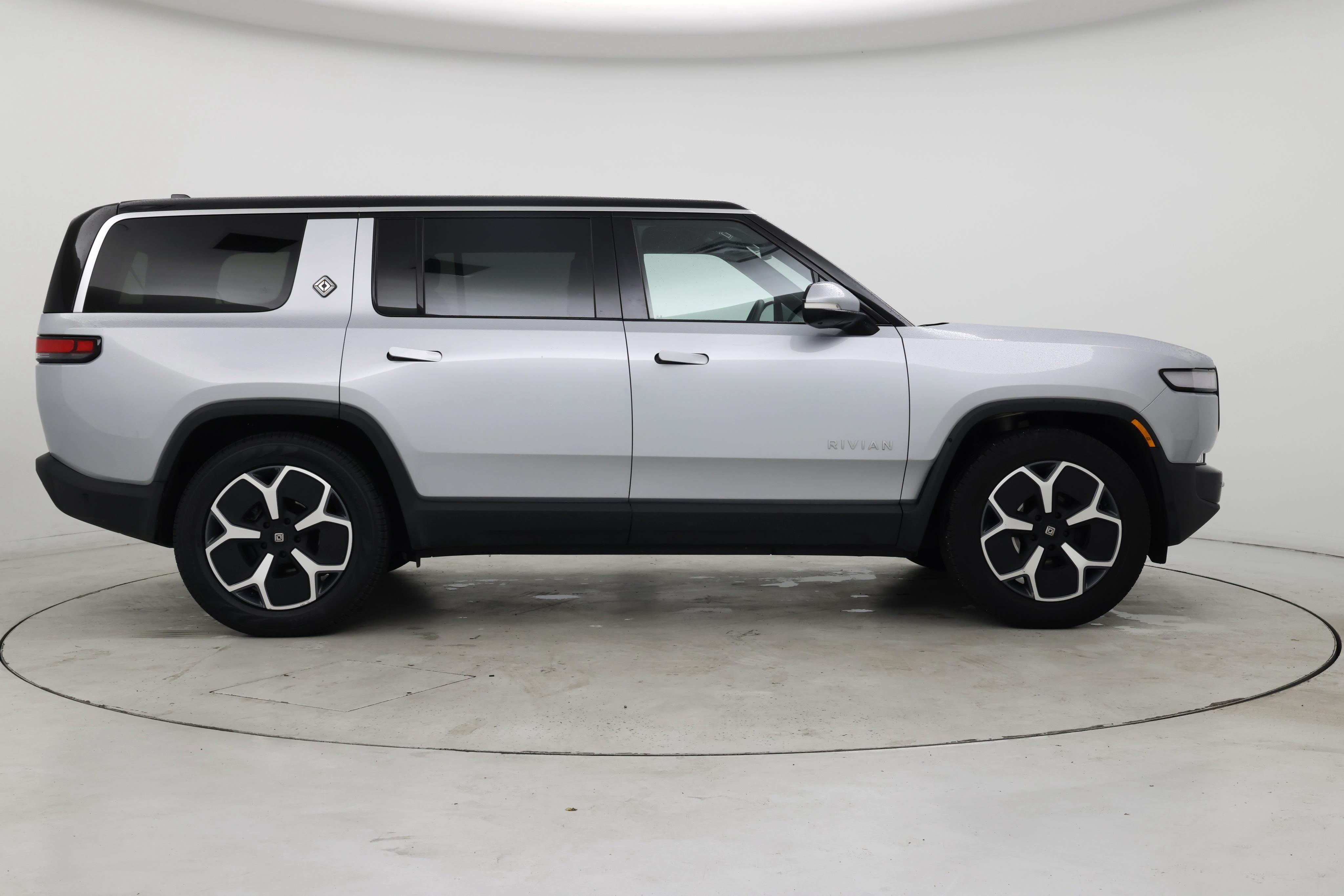 Thumbnail: 2024 Rivian R1S - 7