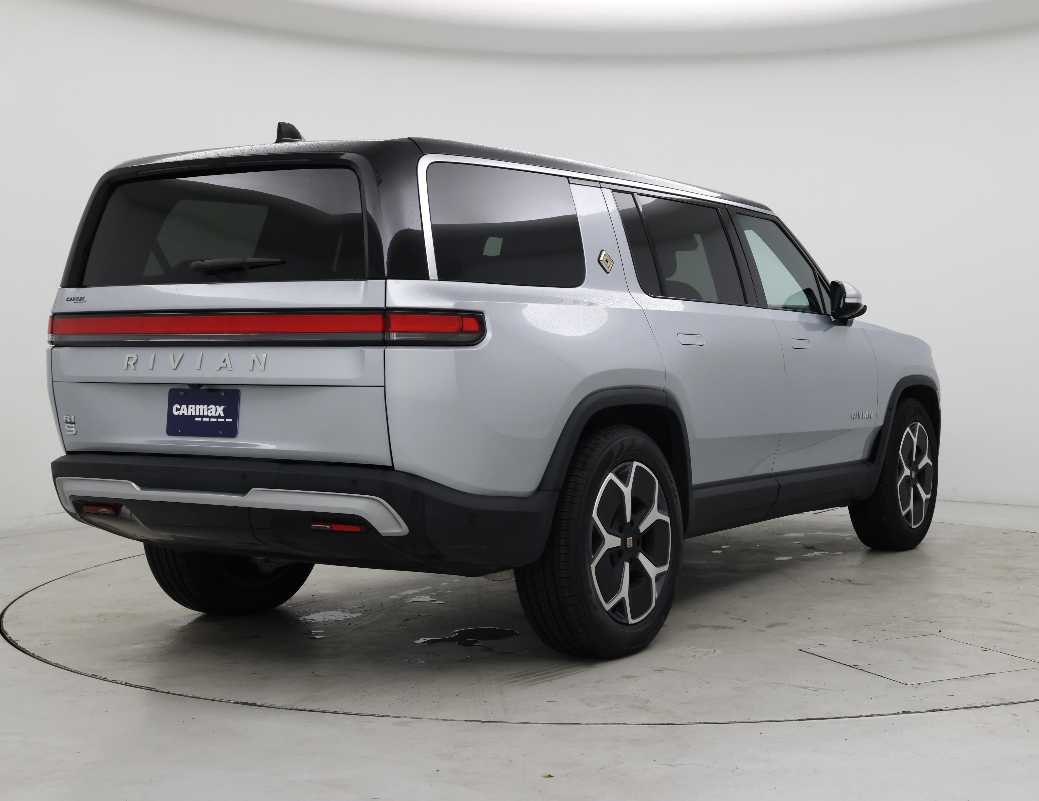 Thumbnail: 2024 Rivian R1S - 8