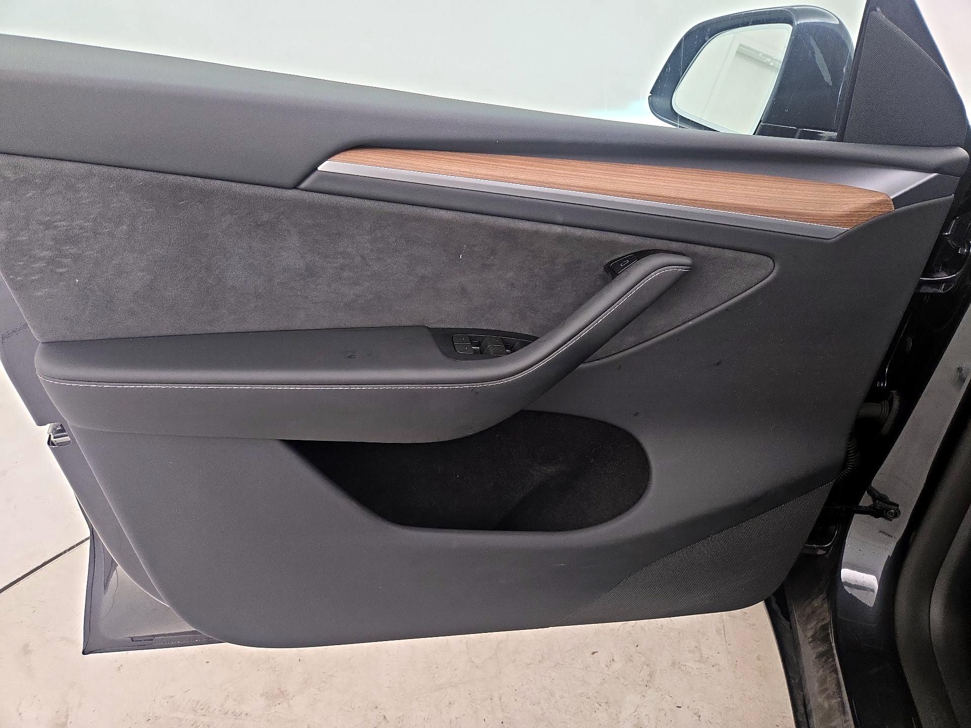 Thumbnail: 2024 Tesla Model Y - 12
