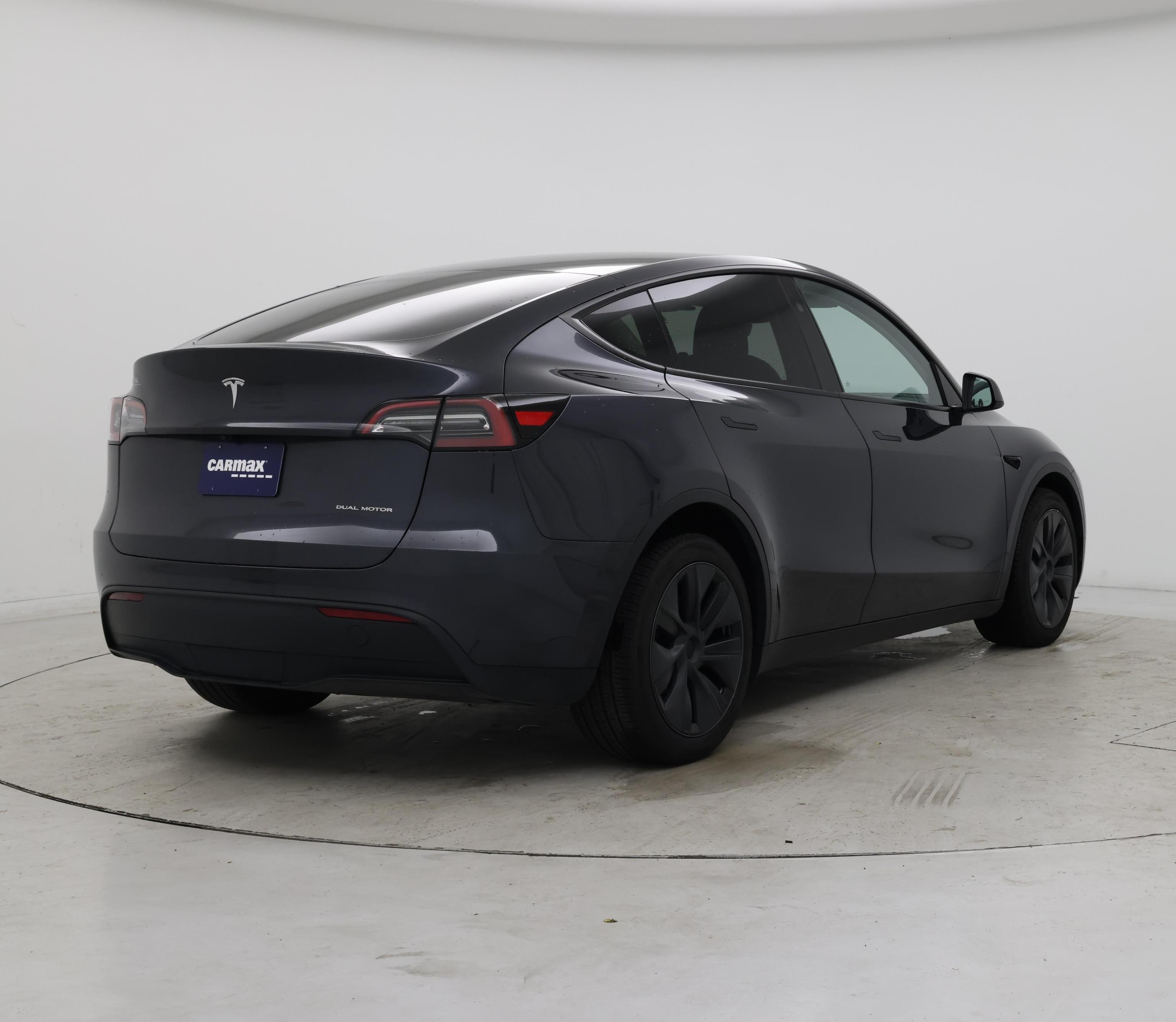 Thumbnail: 2024 Tesla Model Y - 8