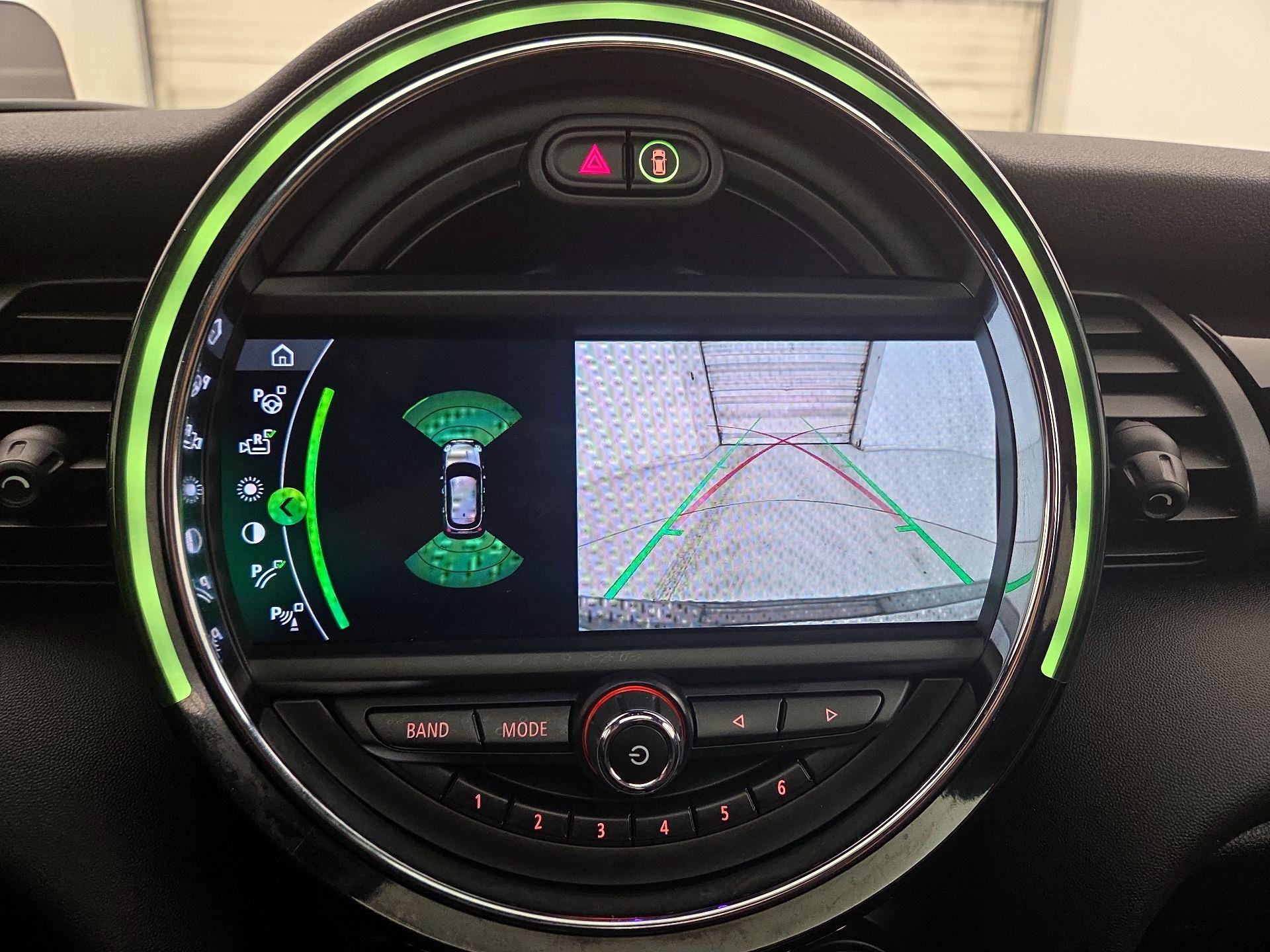 Thumbnail: 2019 MINI Cooper Hardtop - 15