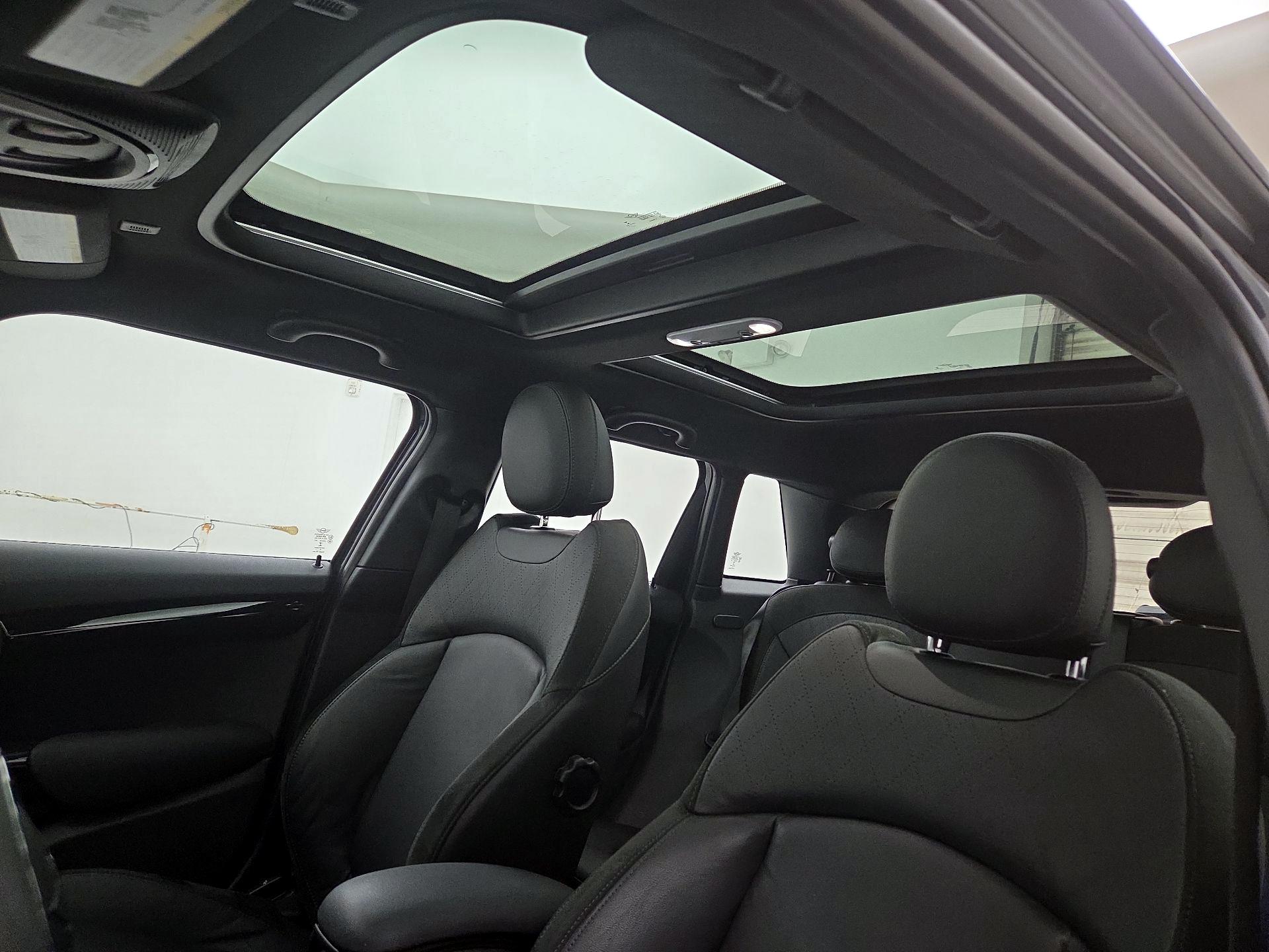Thumbnail: 2019 MINI Cooper Hardtop - 20