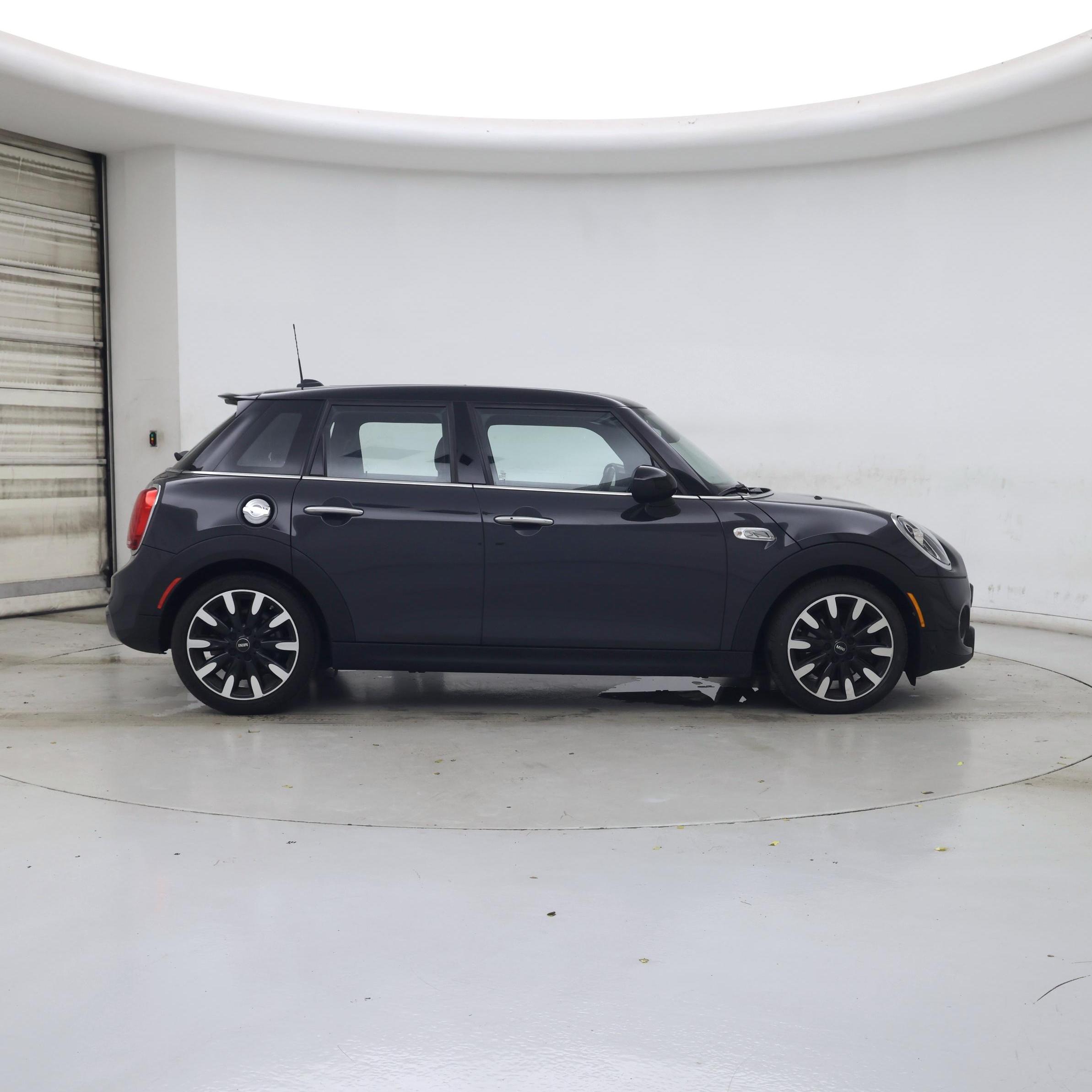 Thumbnail: 2019 MINI Cooper Hardtop - 7
