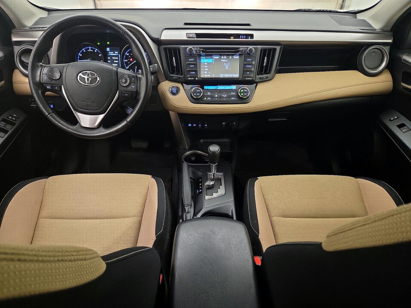 2018 Toyota RAV4 XLE - Photo 10