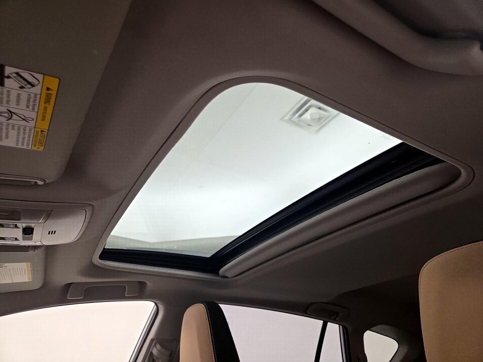 2018 Toyota RAV4 XLE - Photo 20
