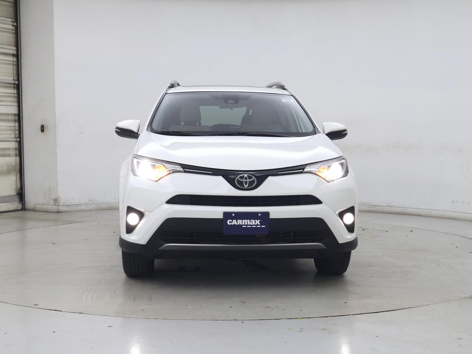 2018 Toyota RAV4 XLE - Photo 6