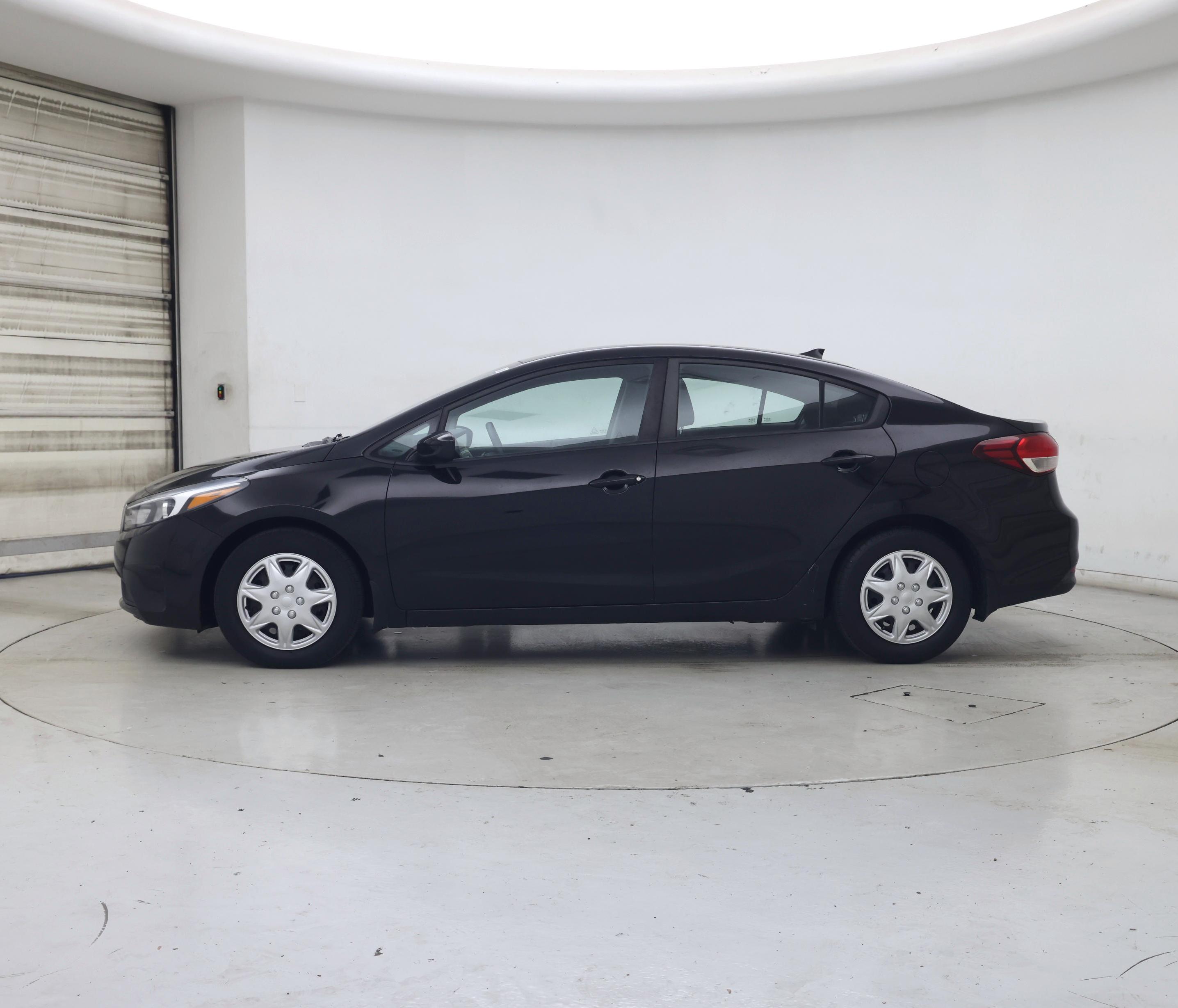 Thumbnail: 2017 Kia Forte - 3