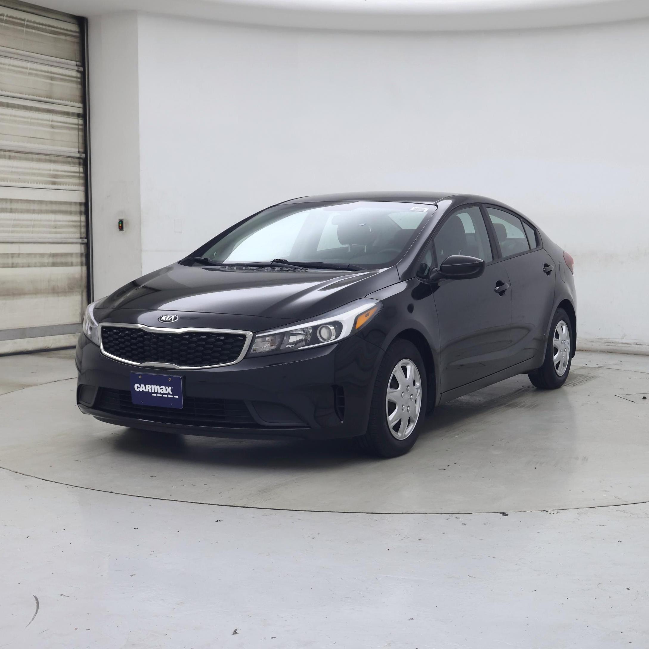 Thumbnail: 2017 Kia Forte - 4