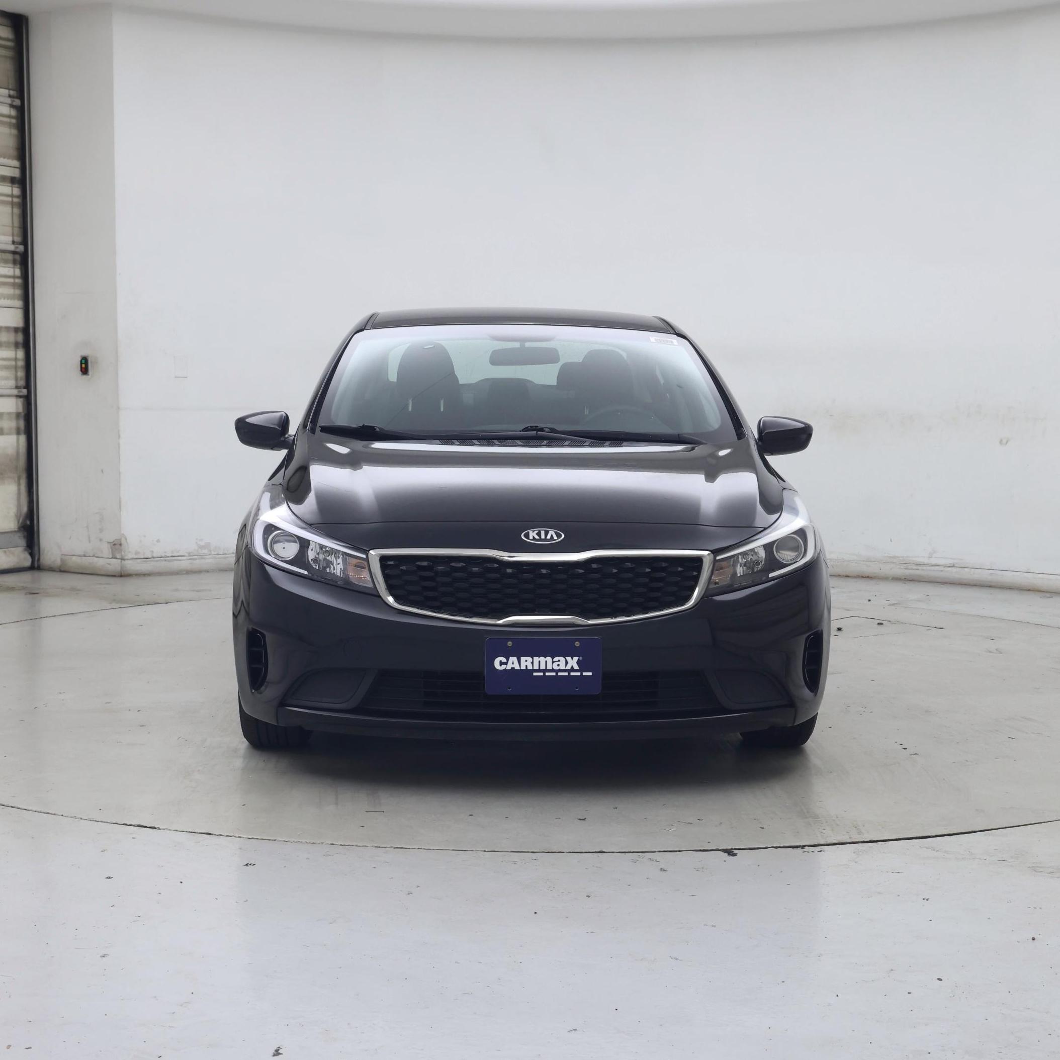 Thumbnail: 2017 Kia Forte - 5
