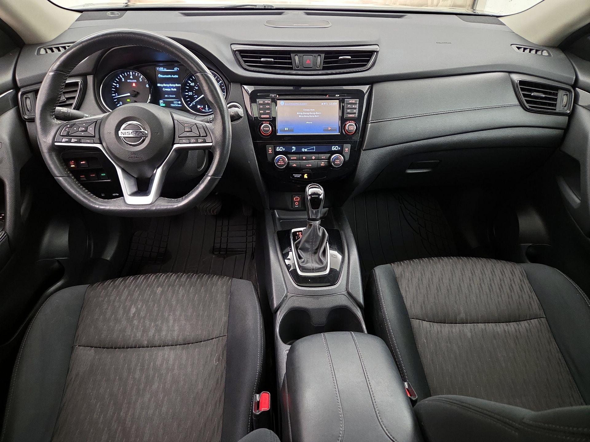 Thumbnail: 2017 Nissan Rogue - 9