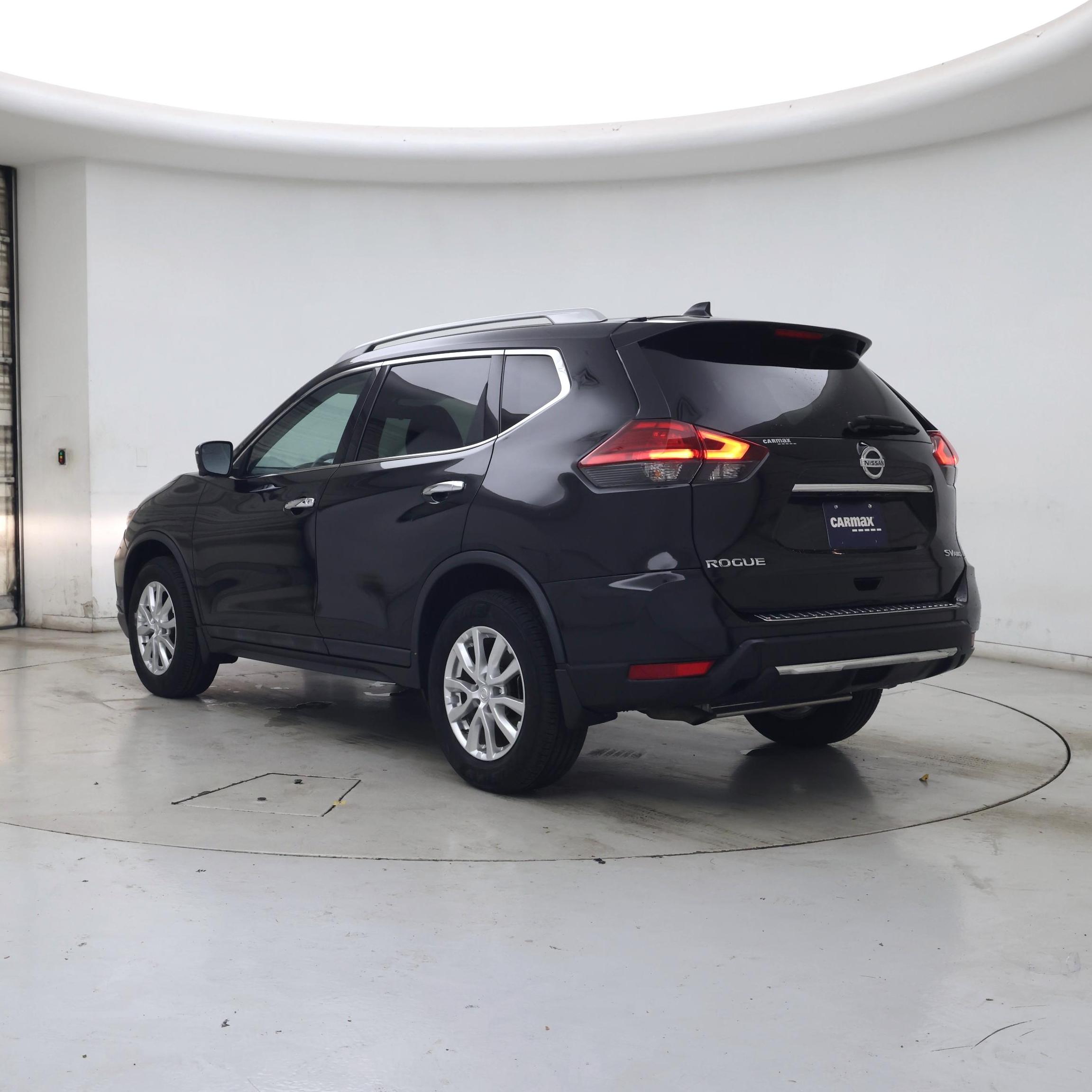 Thumbnail: 2017 Nissan Rogue - 2