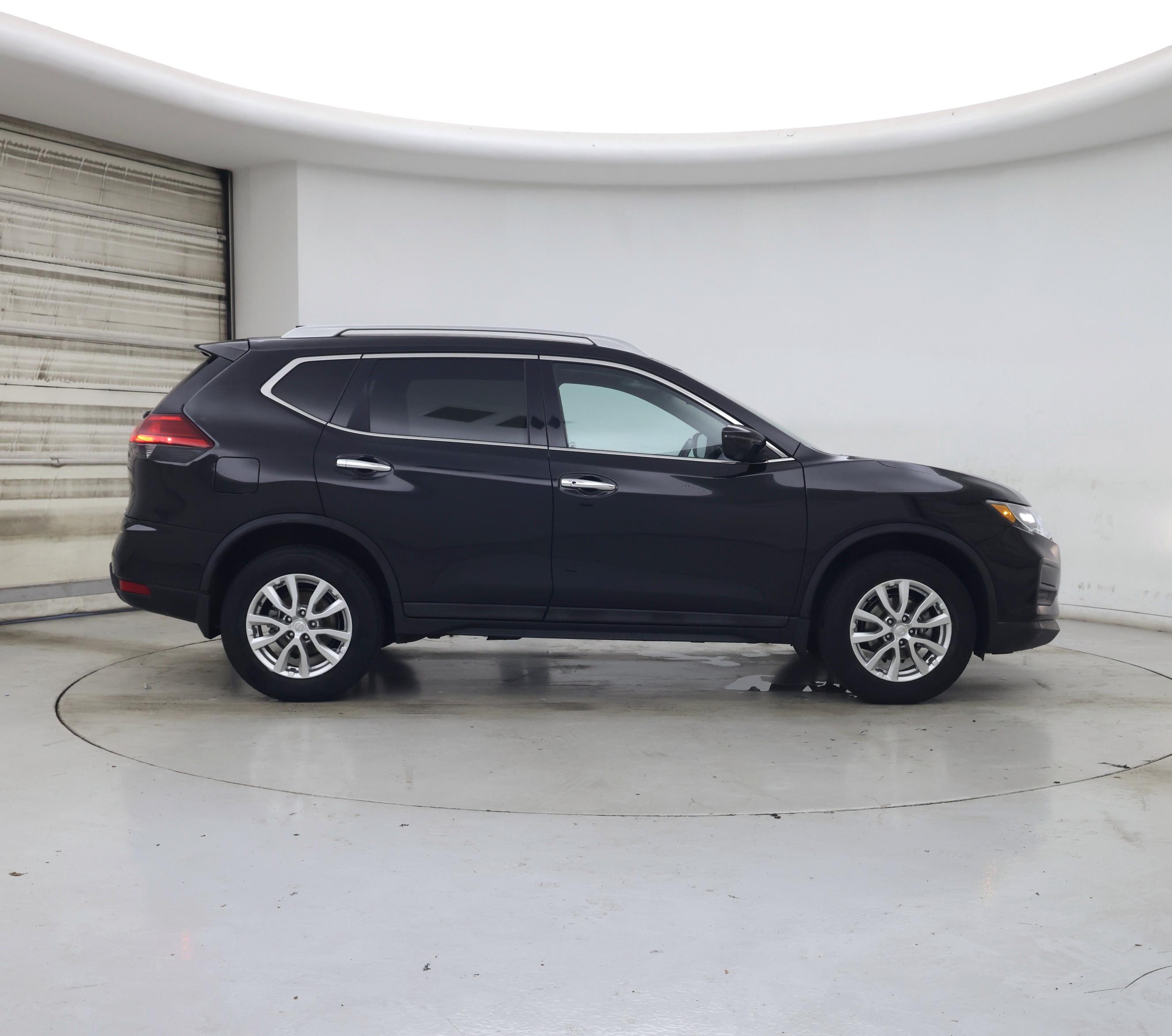 Thumbnail: 2017 Nissan Rogue - 7