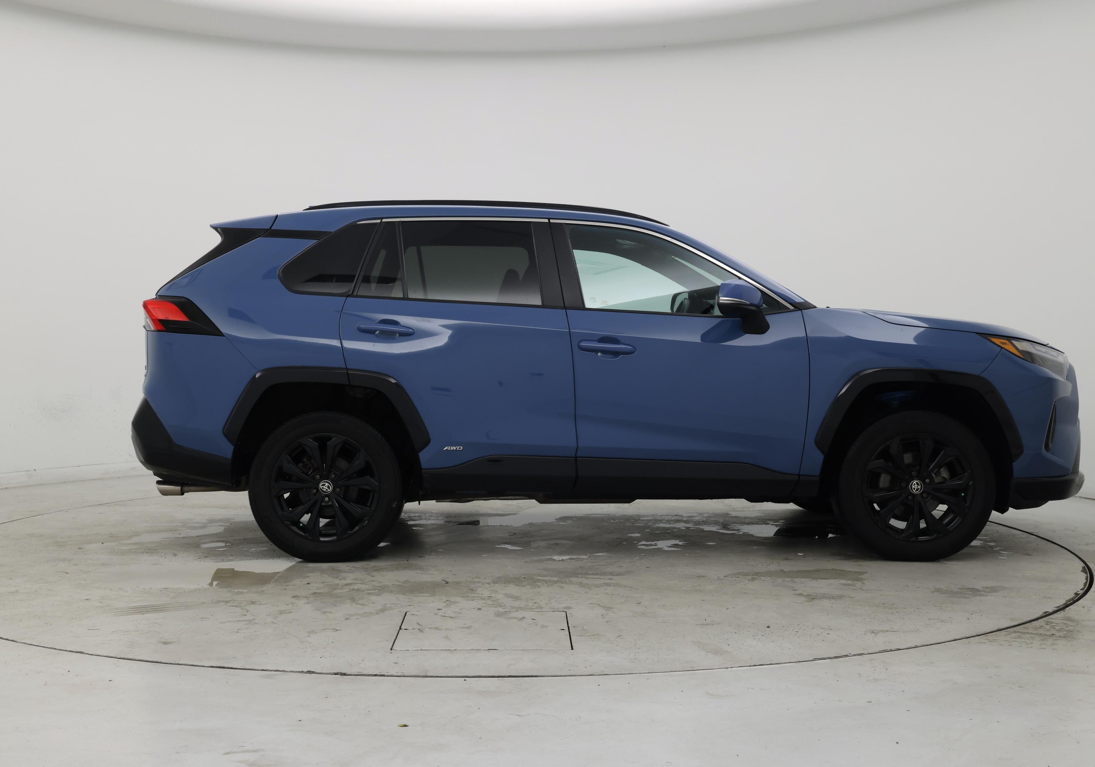 Thumbnail: 2022 Toyota RAV4 - 7