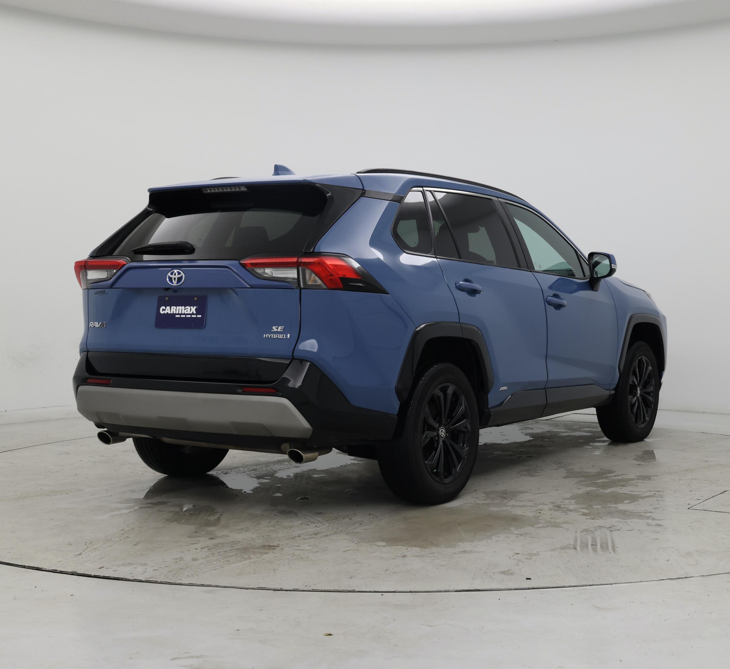 Thumbnail: 2022 Toyota RAV4 - 8