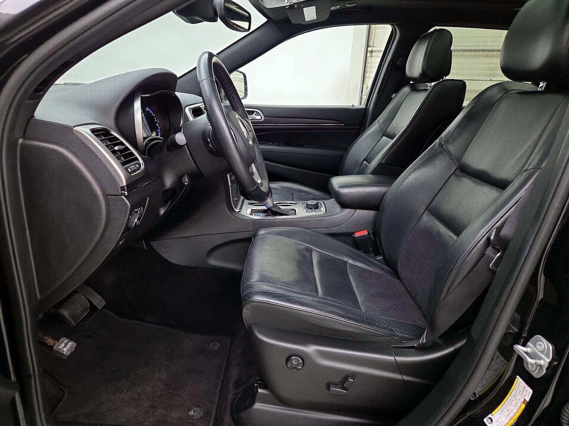 Thumbnail: 2018 Jeep Grand Cherokee - 11