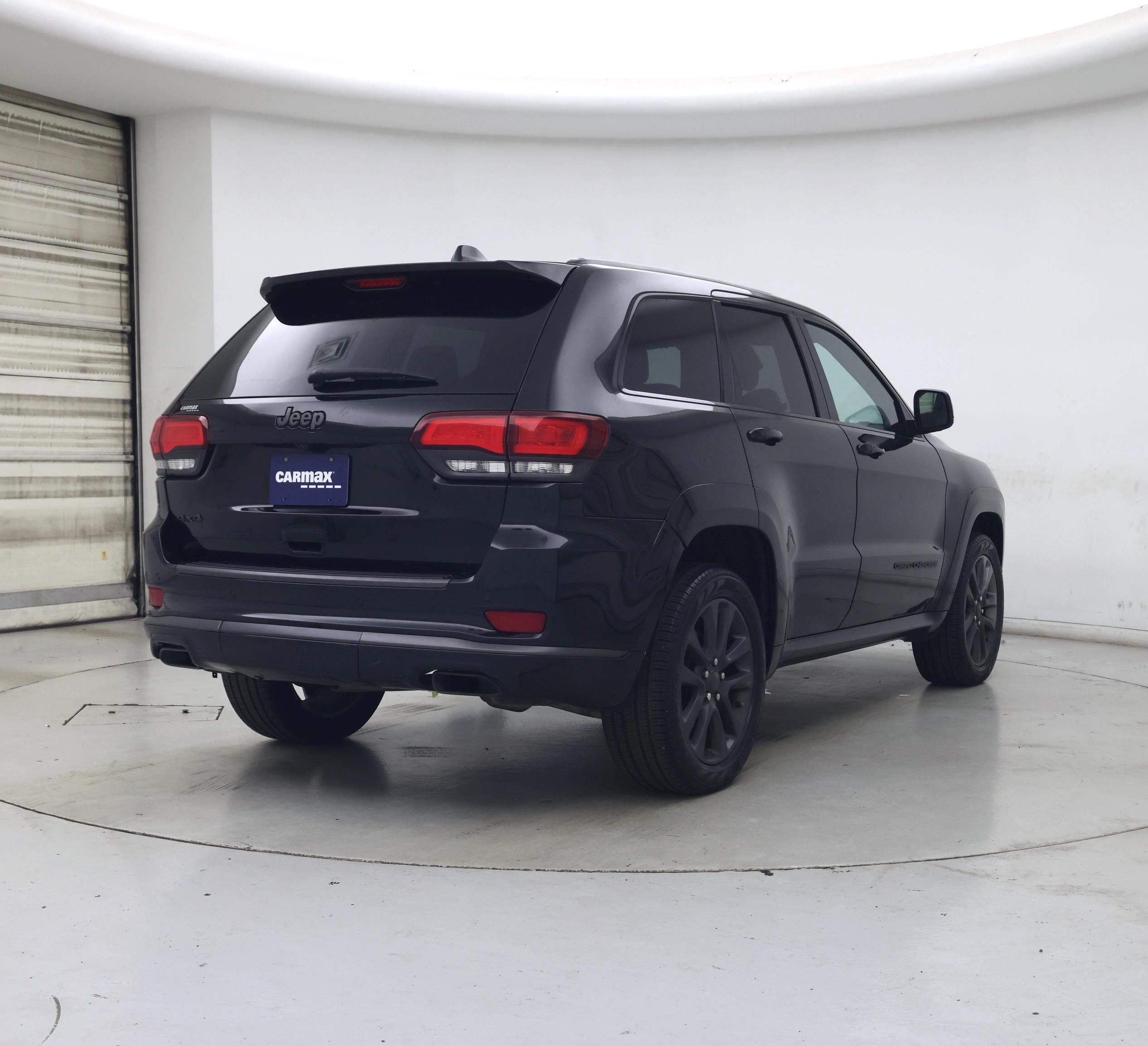 Thumbnail: 2018 Jeep Grand Cherokee - 8