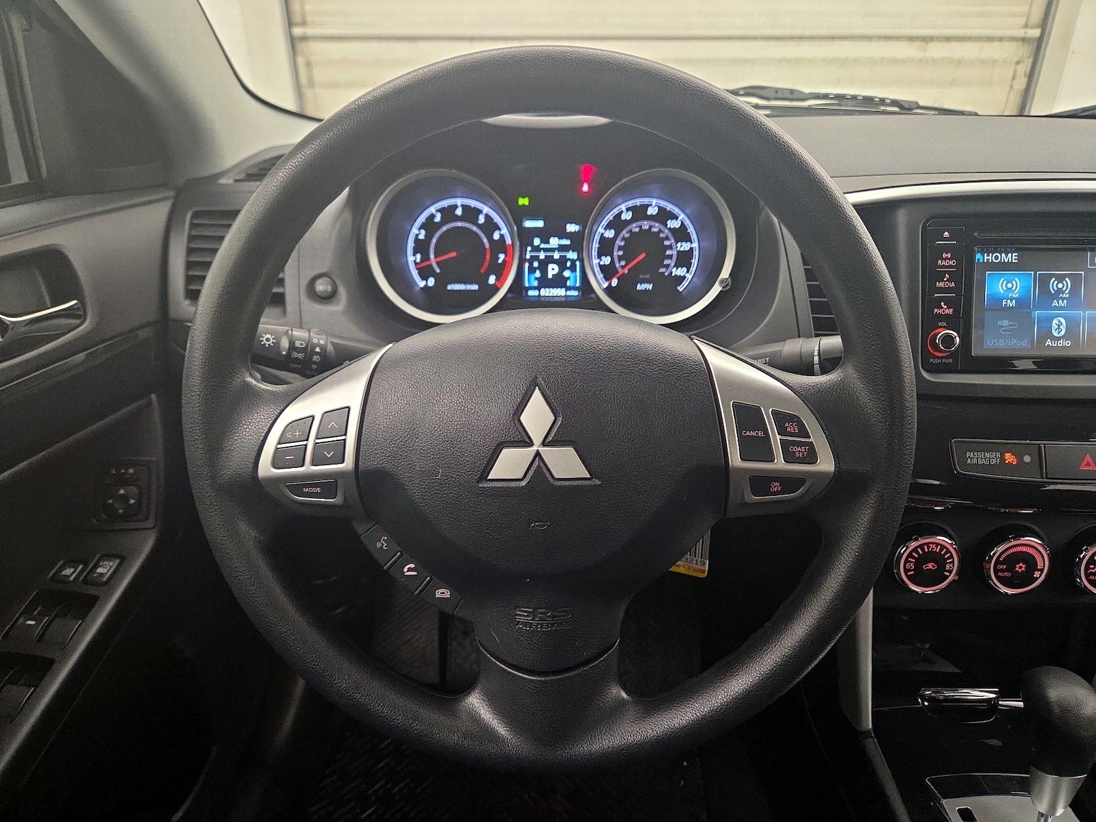 2017 Mitsubishi Lancer ES - Photo 11