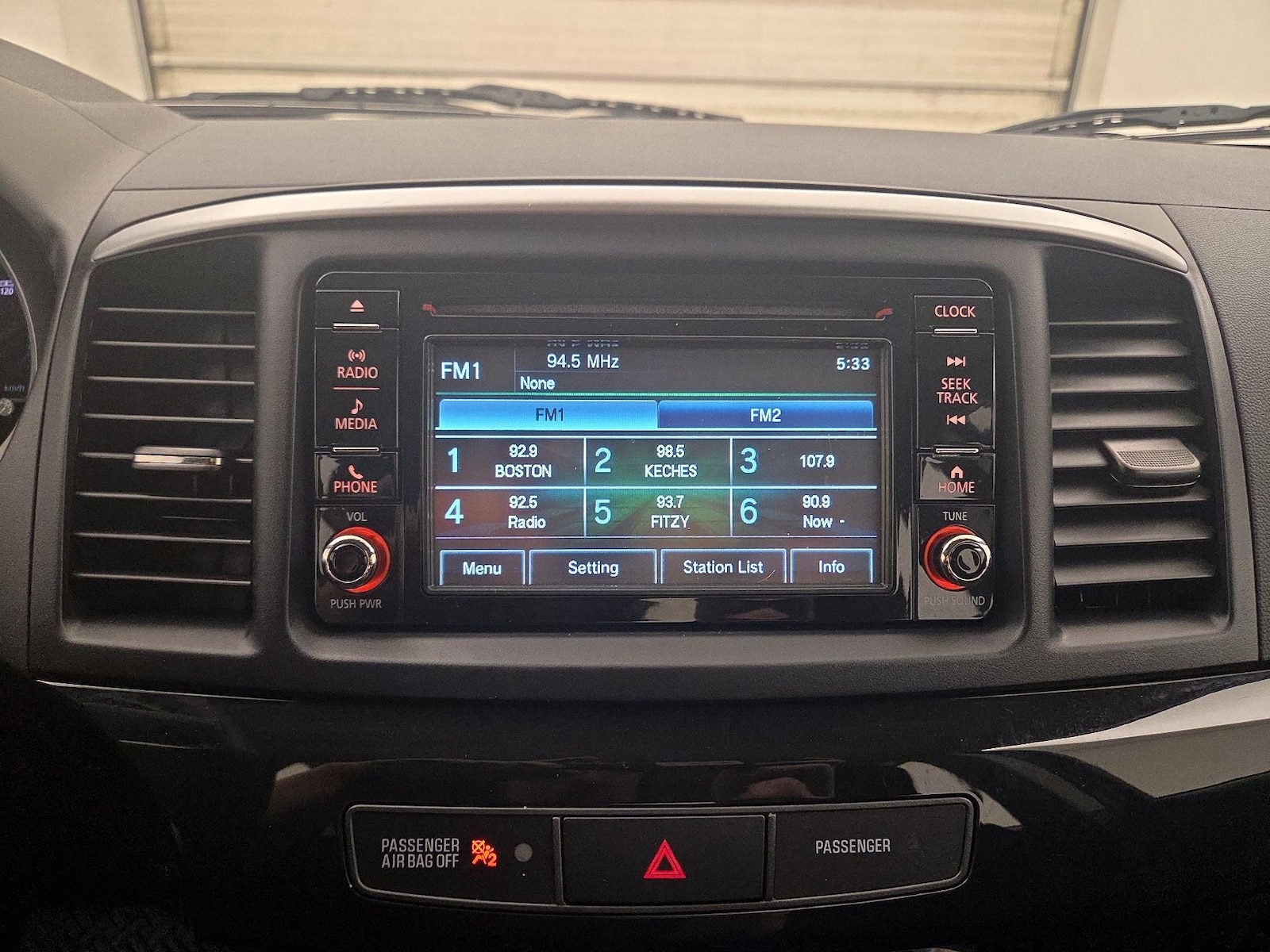 2017 Mitsubishi Lancer ES - Photo 16