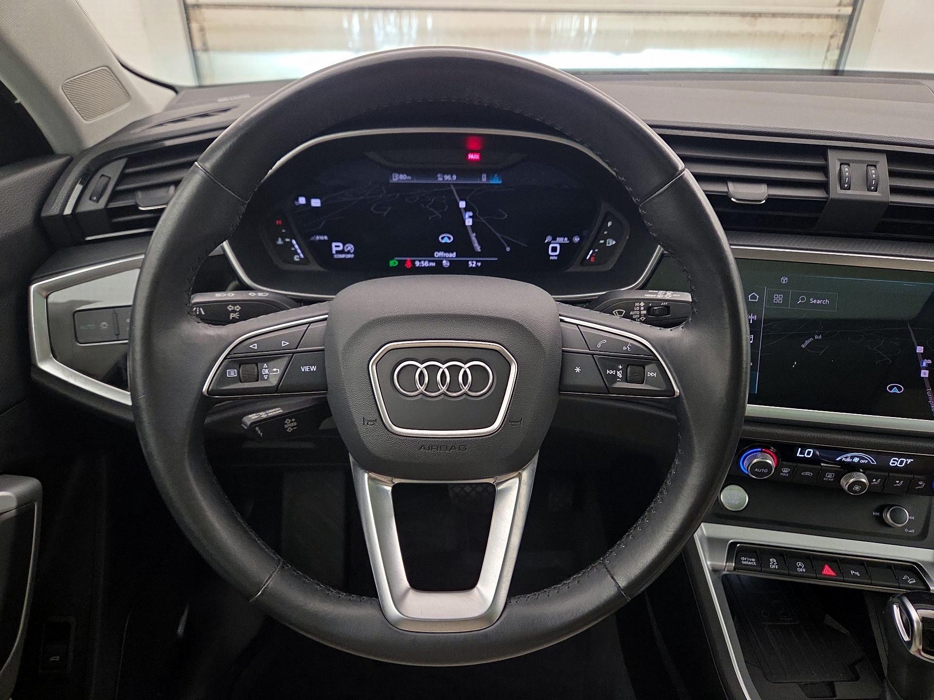 Thumbnail: 2020 Audi Q3 - 10