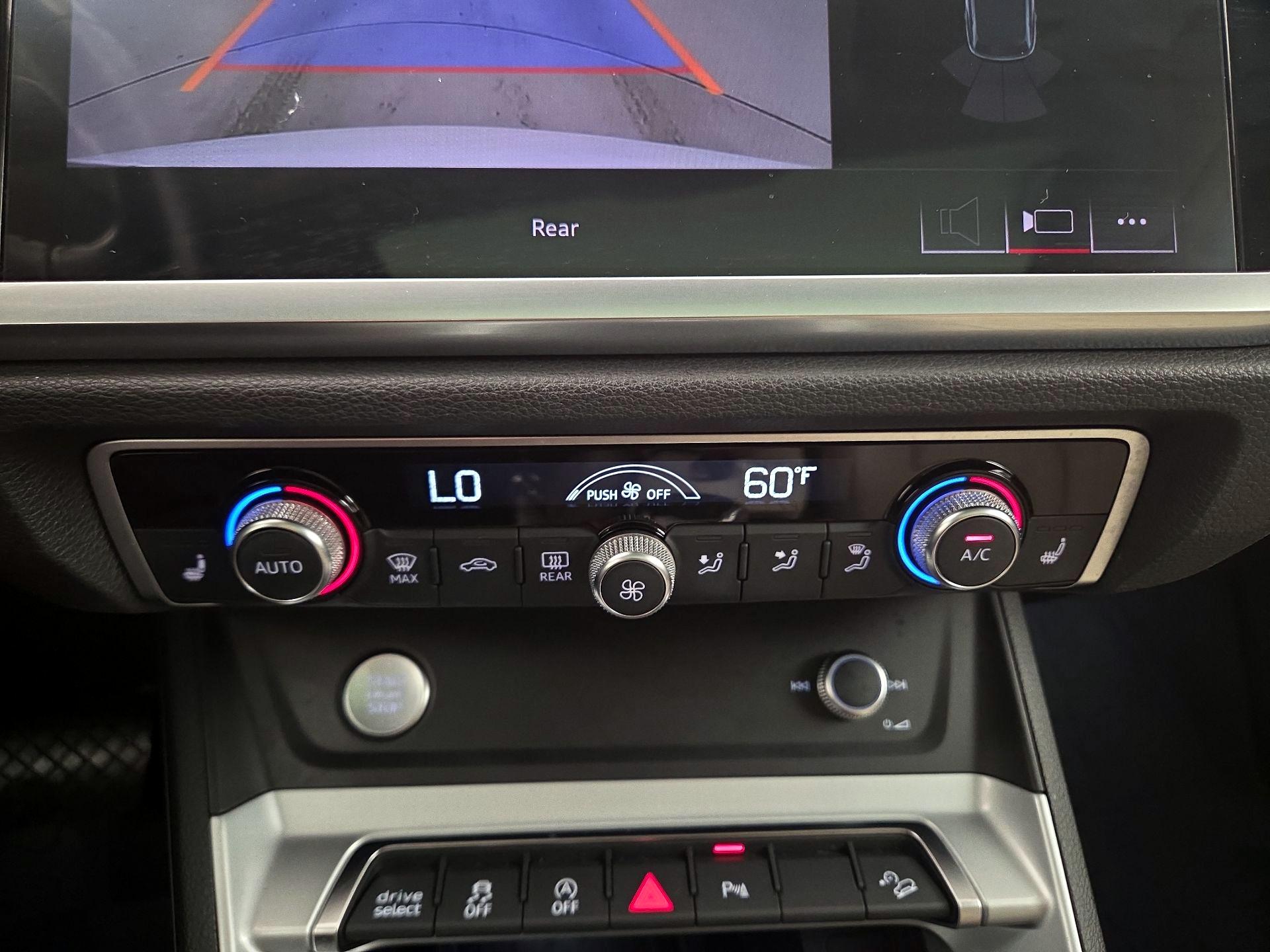Thumbnail: 2020 Audi Q3 - 17