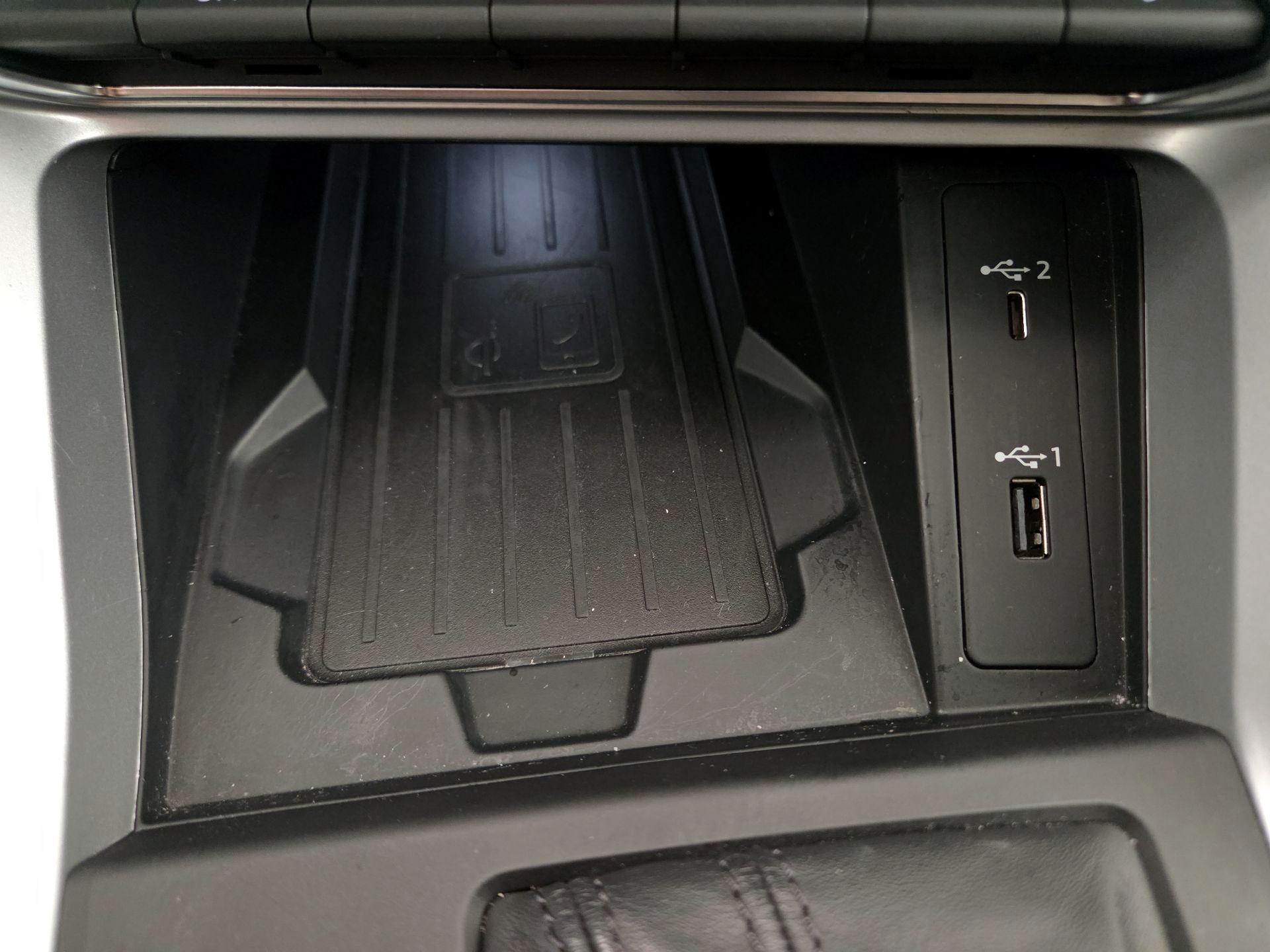 Thumbnail: 2020 Audi Q3 - 19